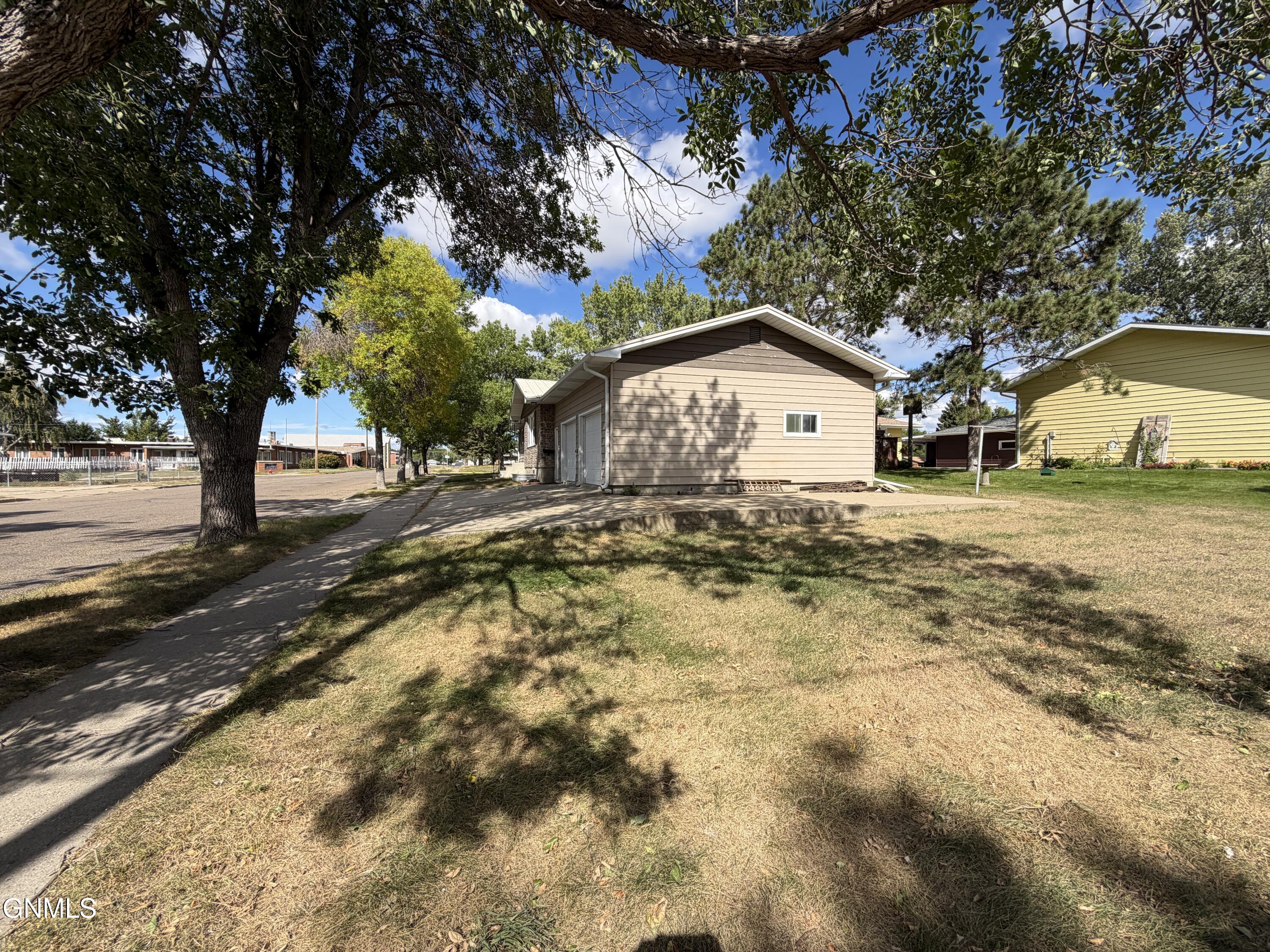 main property photo 49