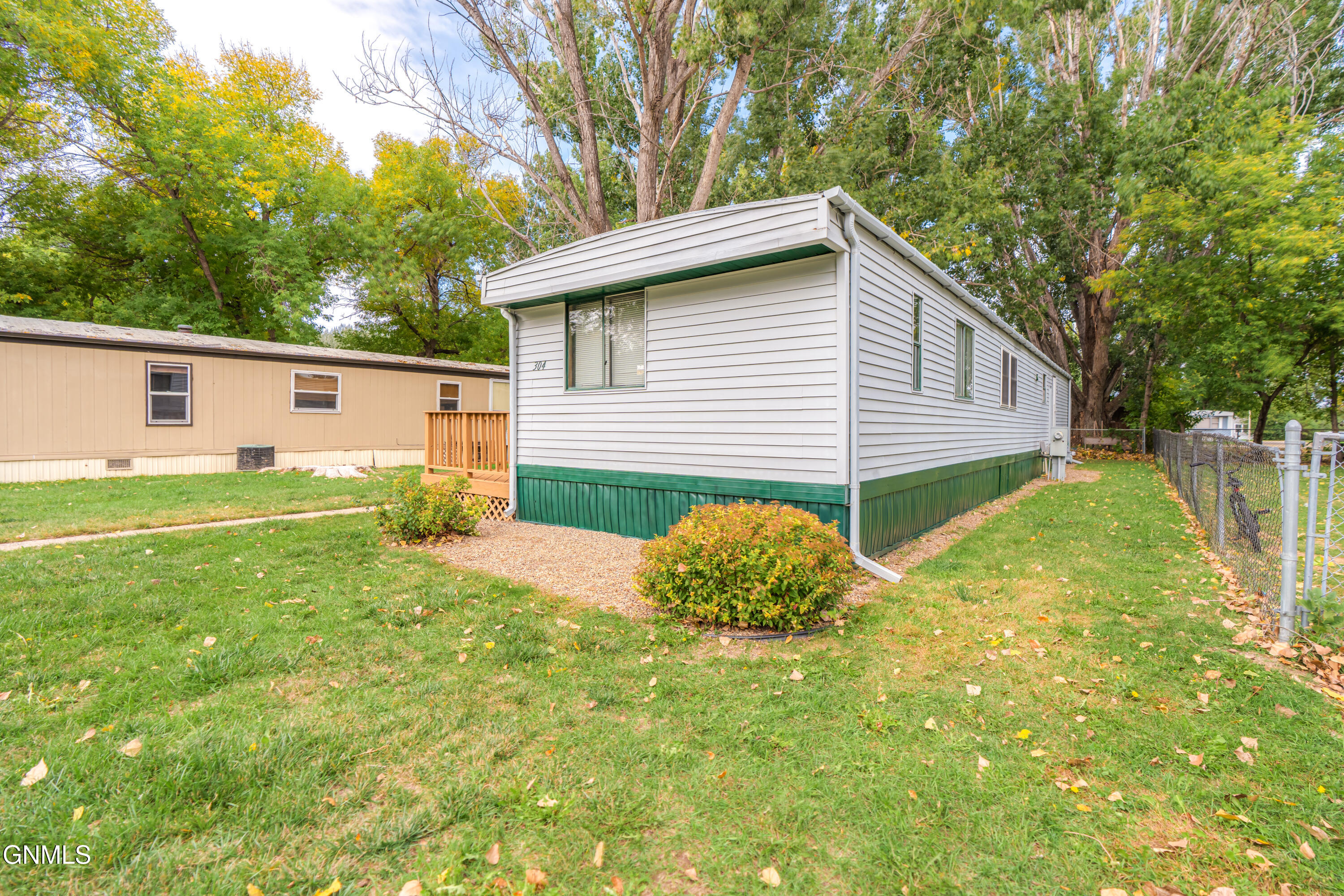 main property photo 18