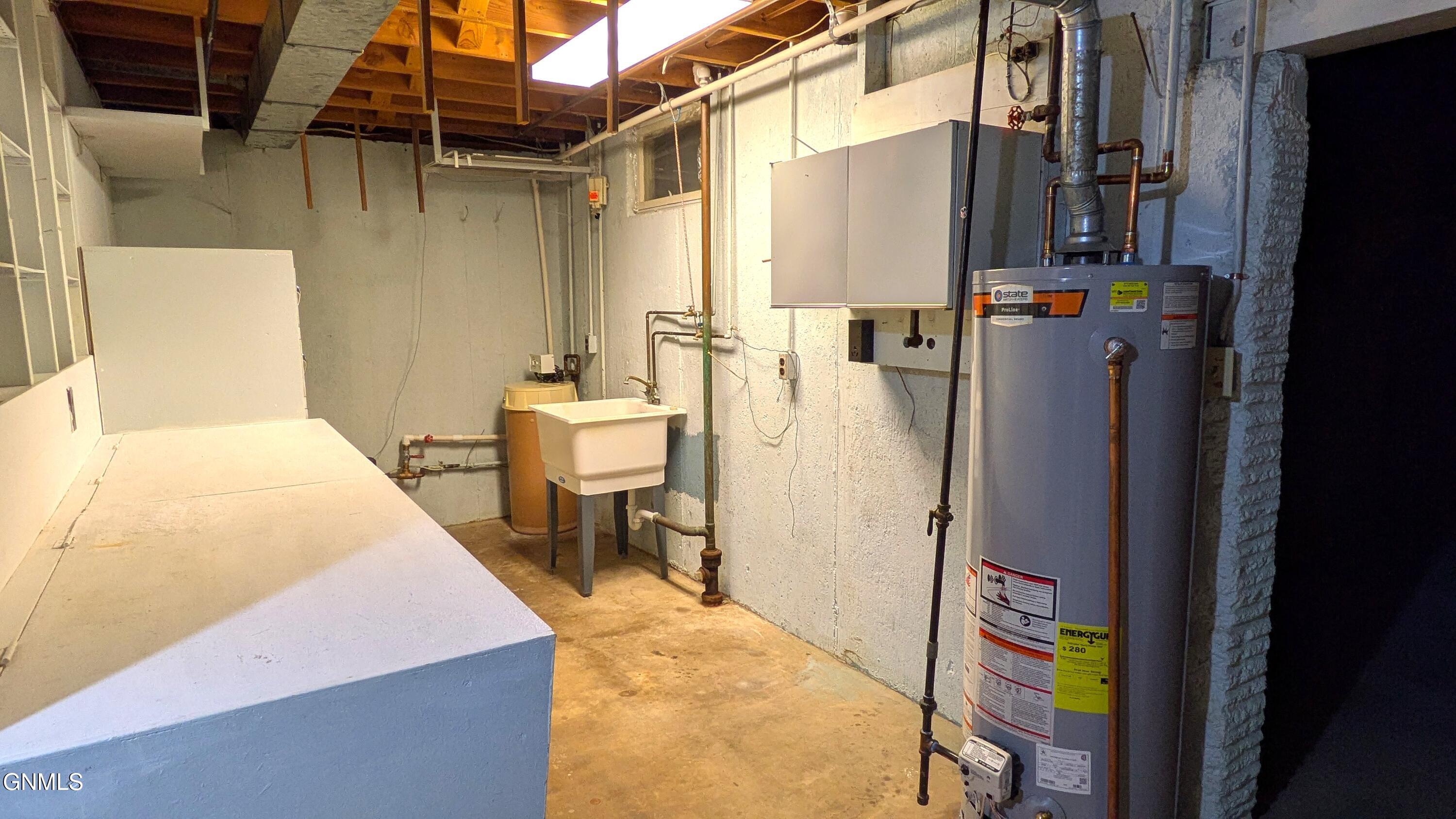 main property photo 25