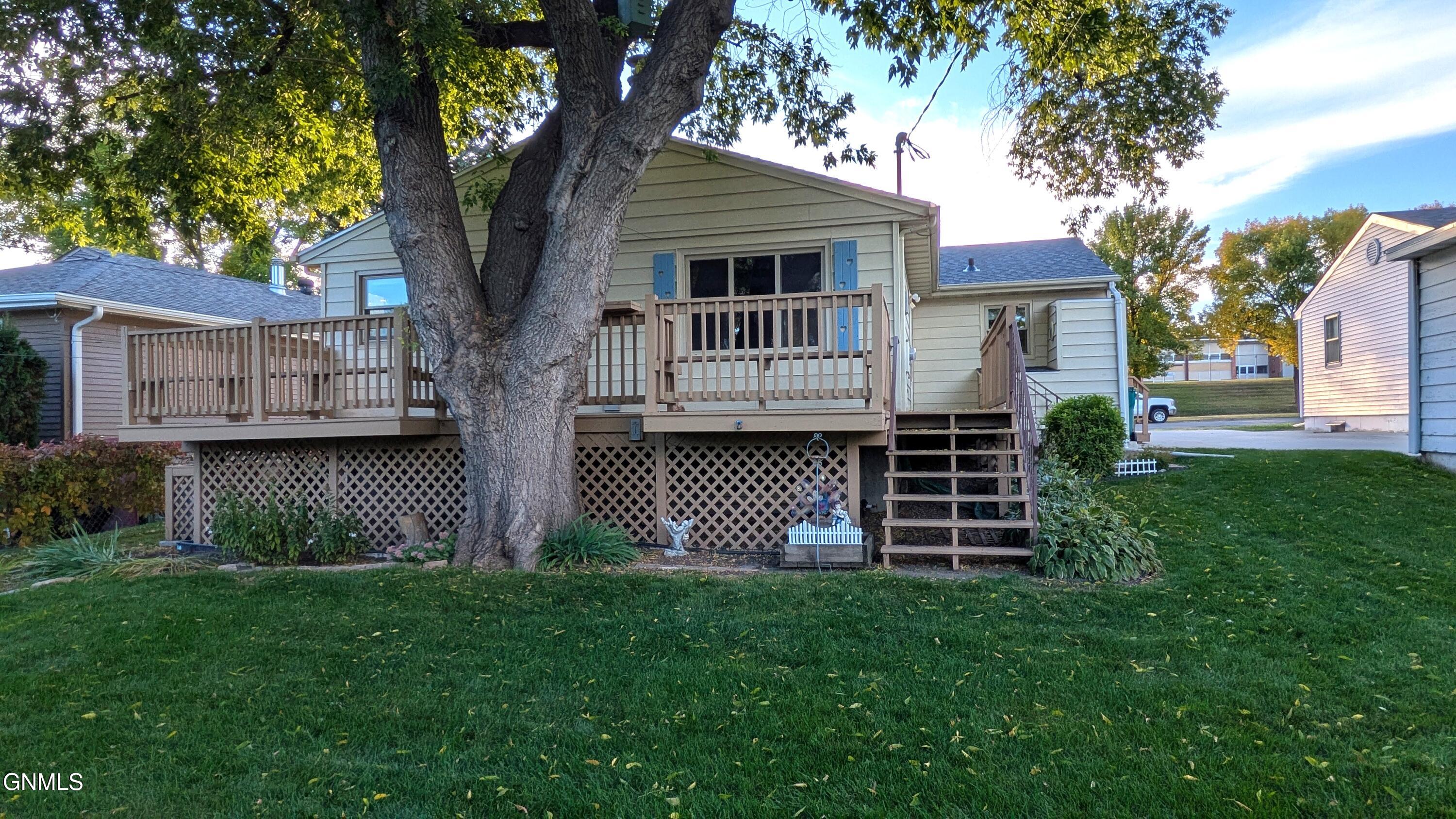 main property photo 5