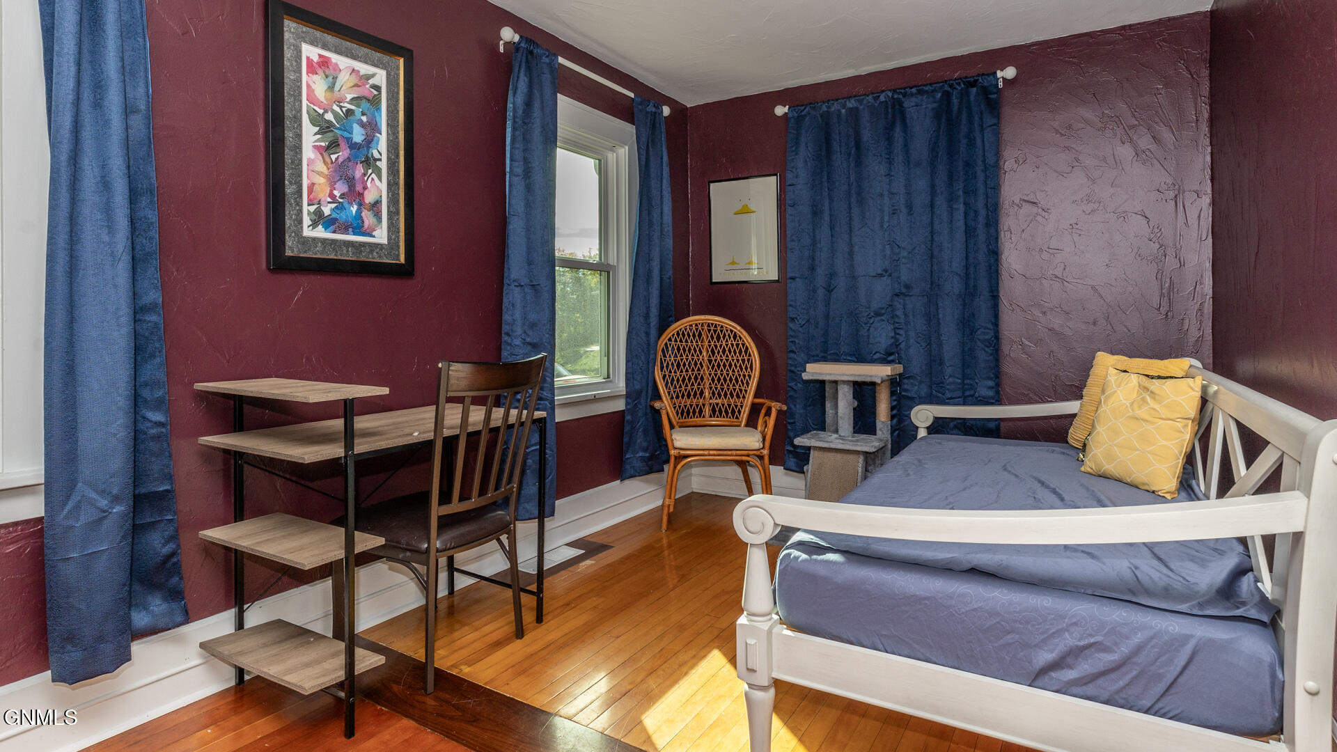 main property photo 13