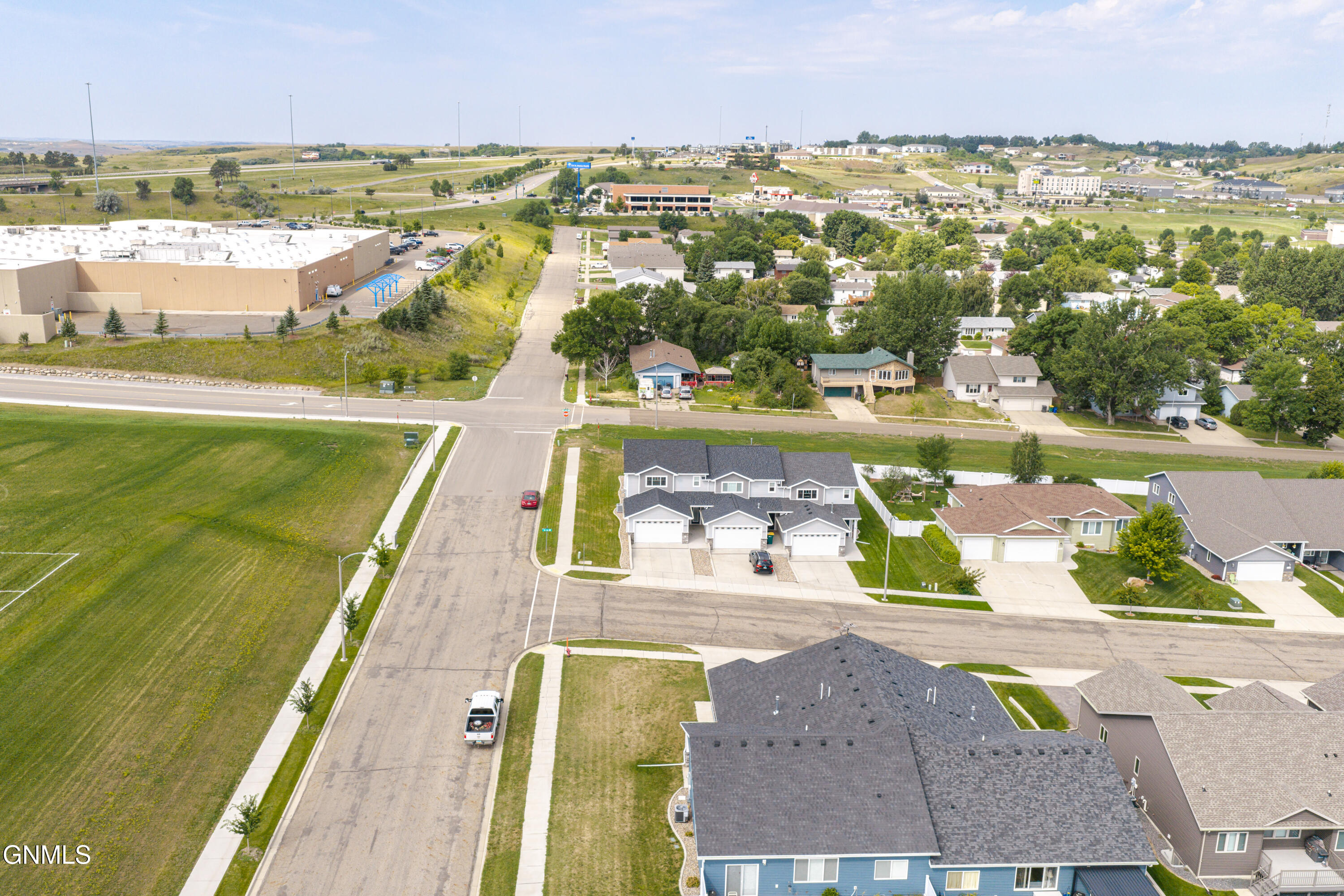 main property photo 60