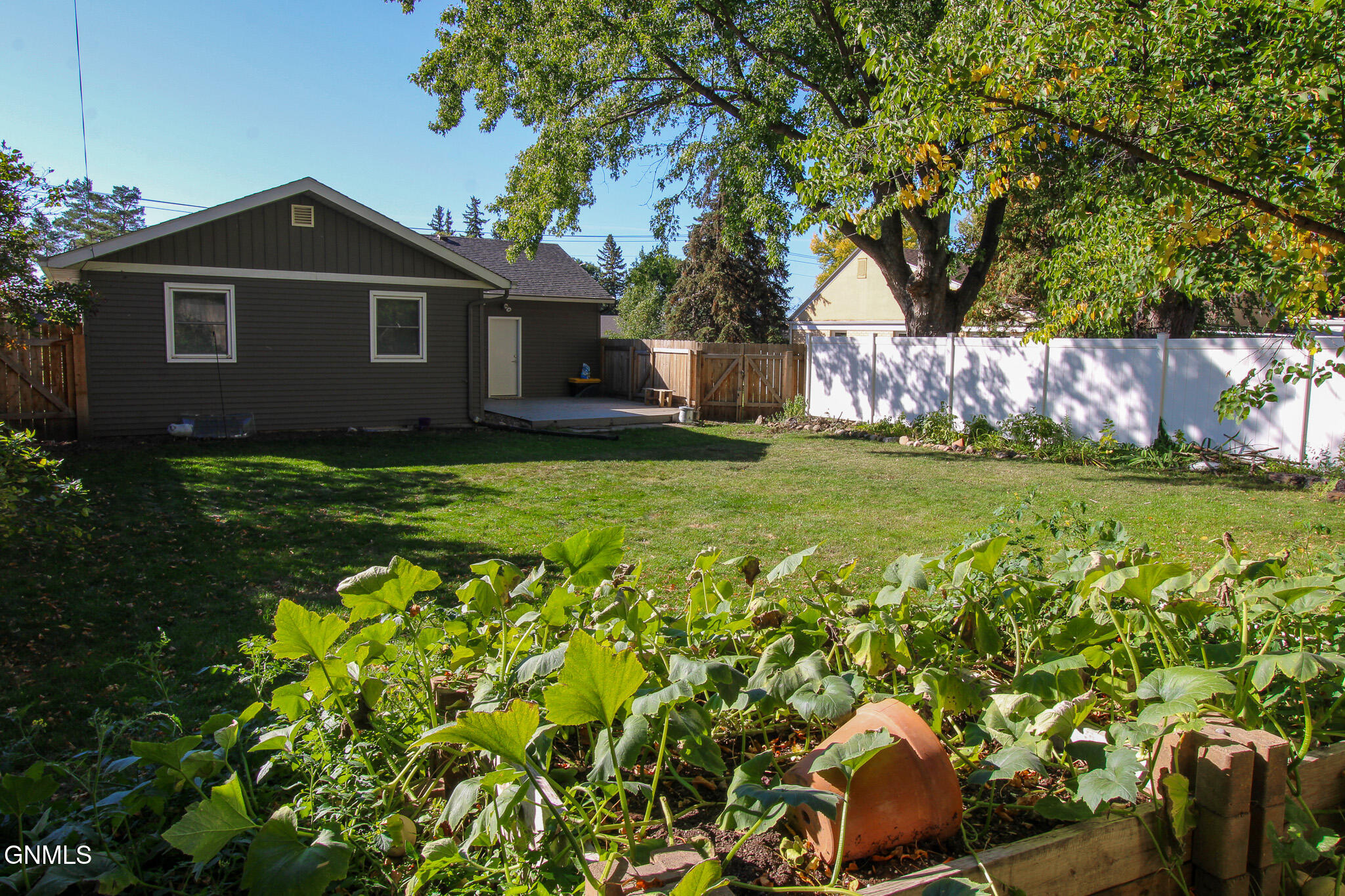 main property photo 56