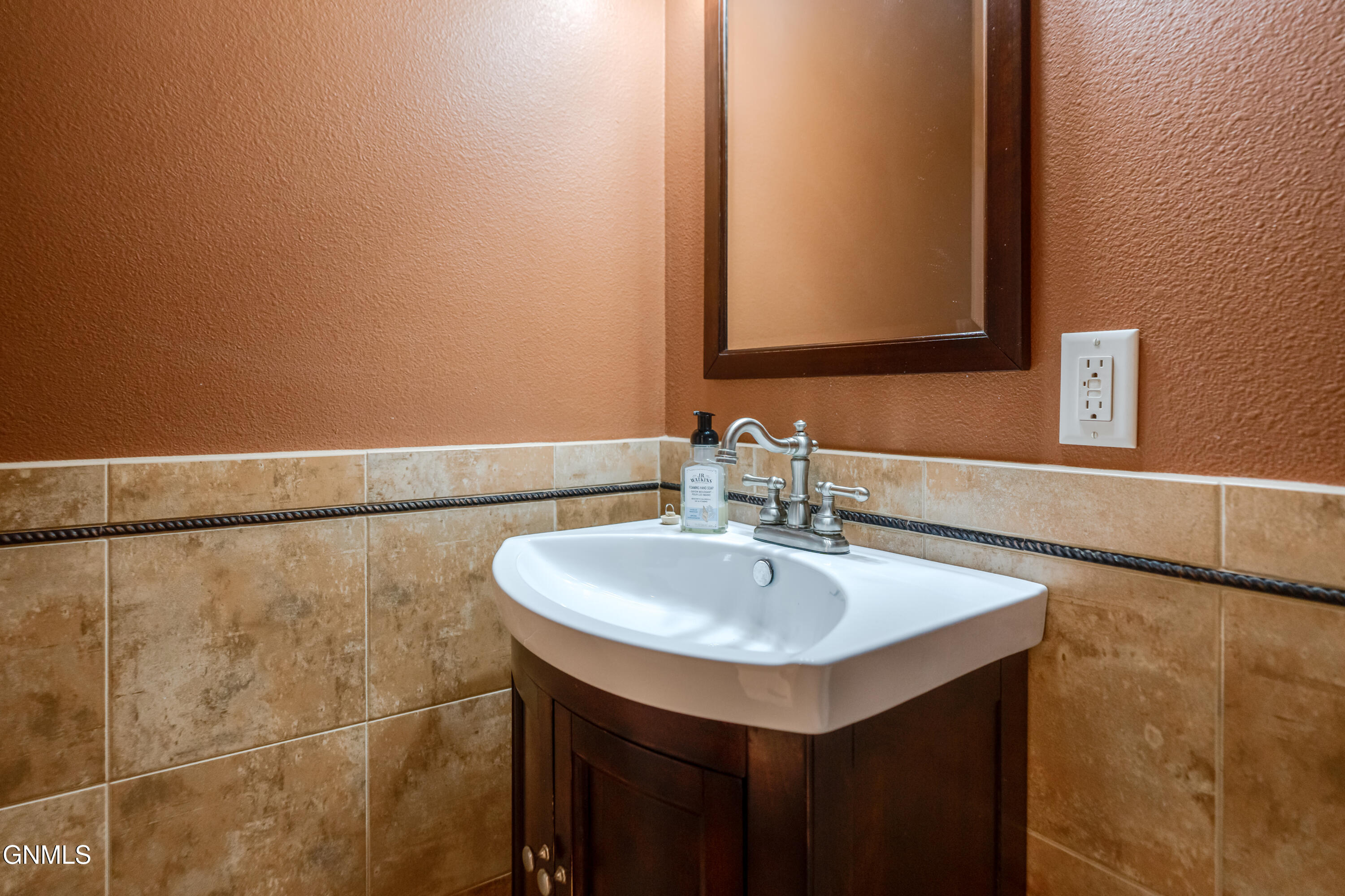 main property photo 77
