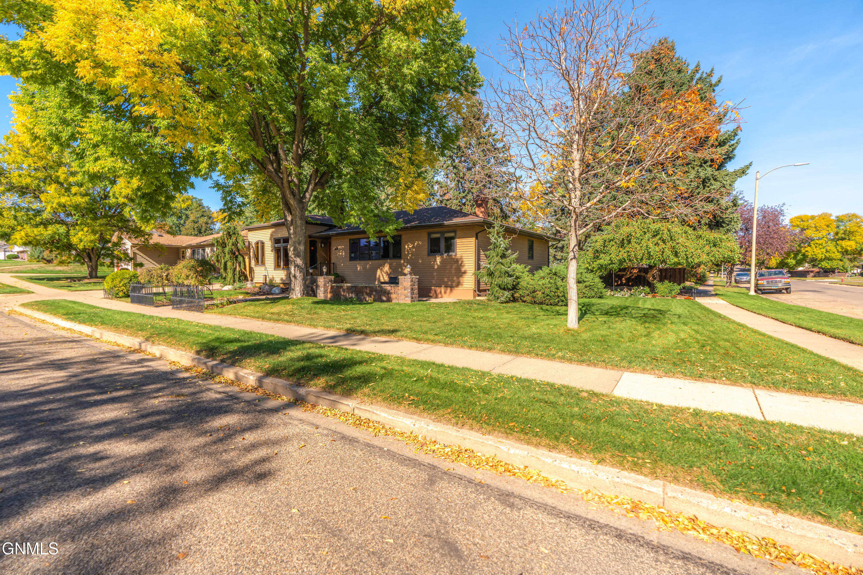 main property photo 89