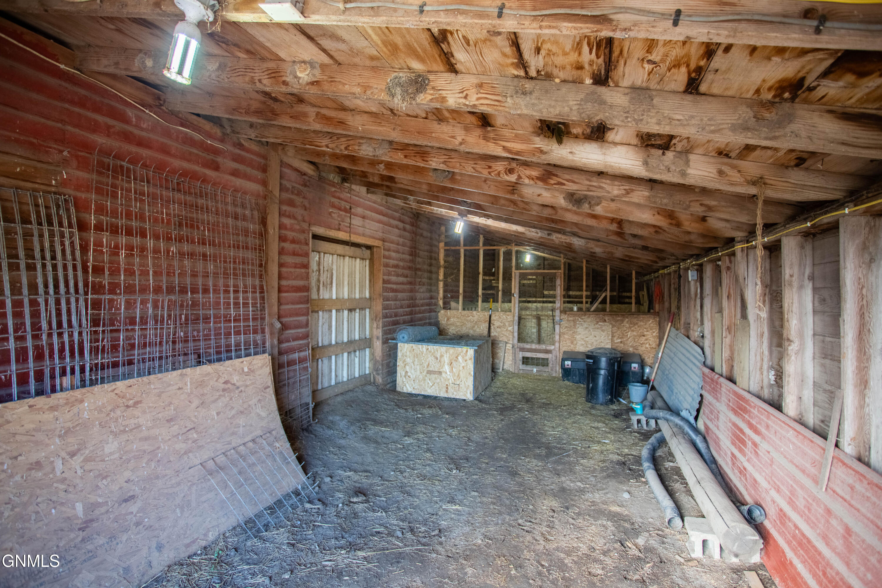 main property photo 43