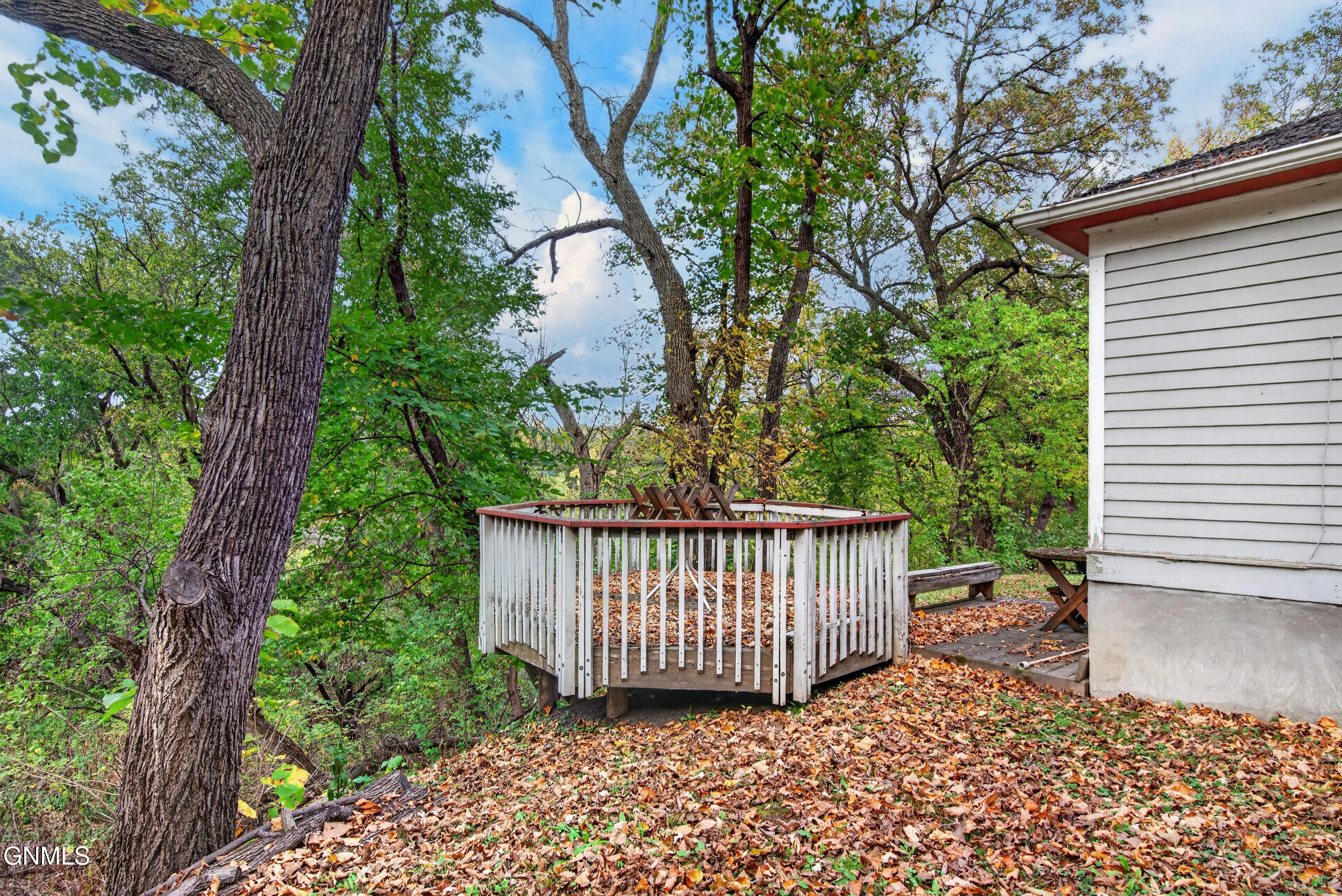 main property photo 15