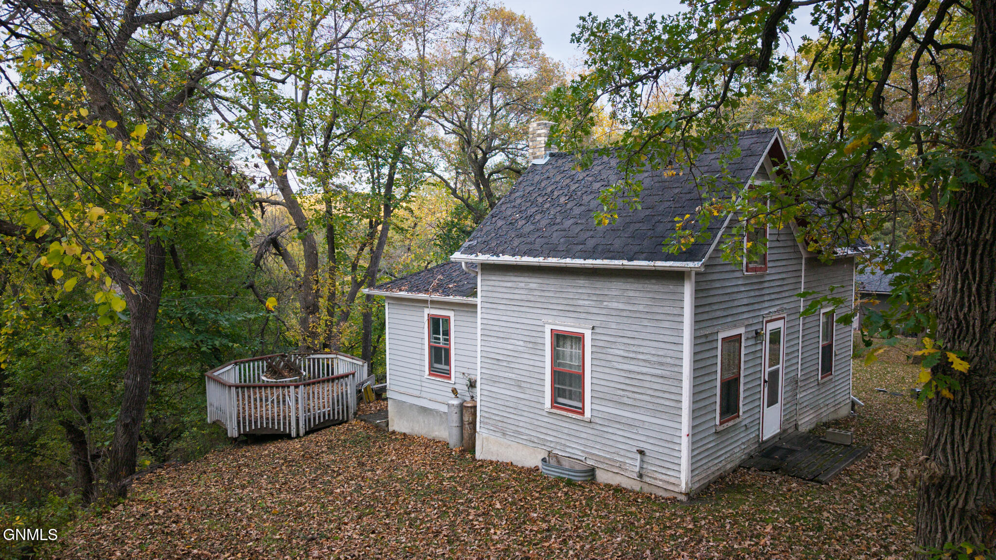 main property photo 19