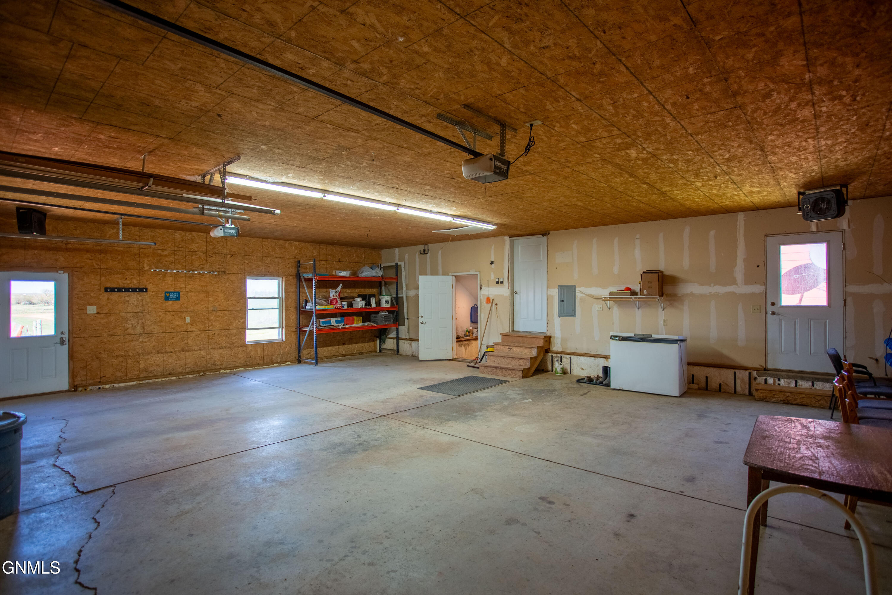 main property photo 39