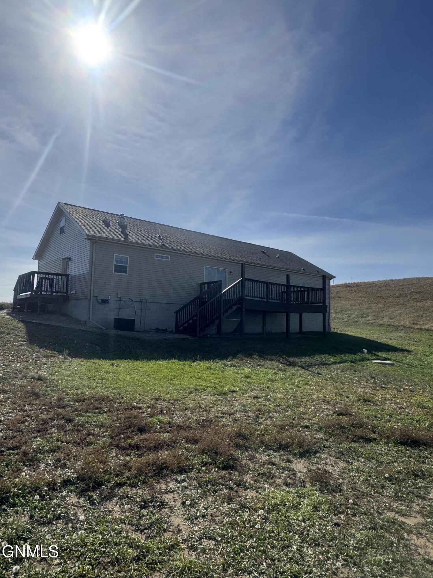 main property photo 31