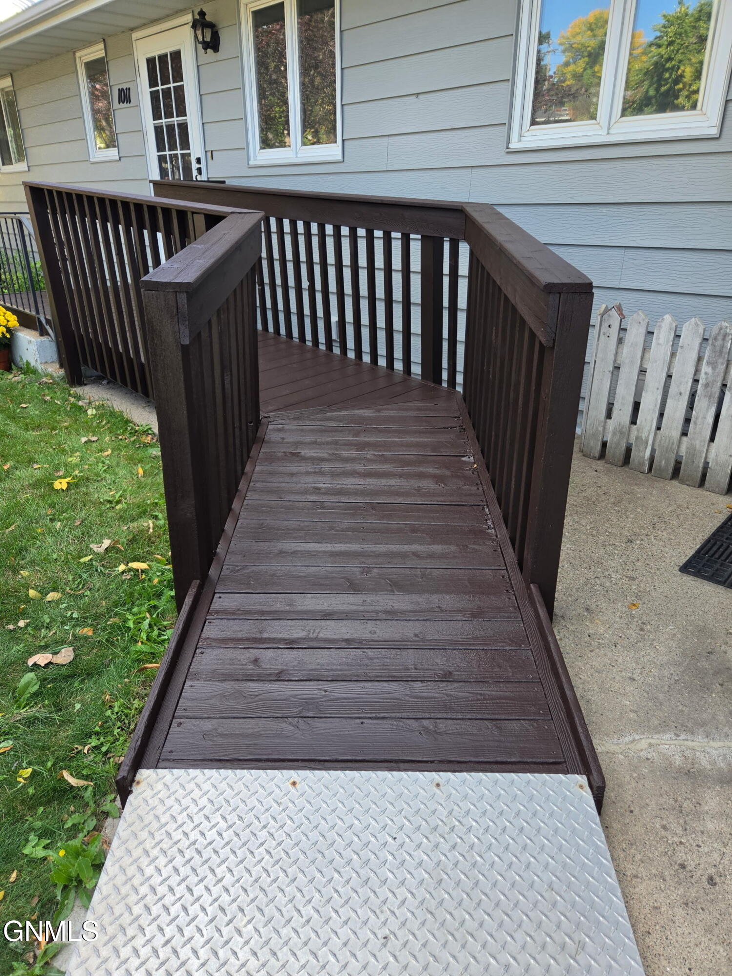 main property photo 44