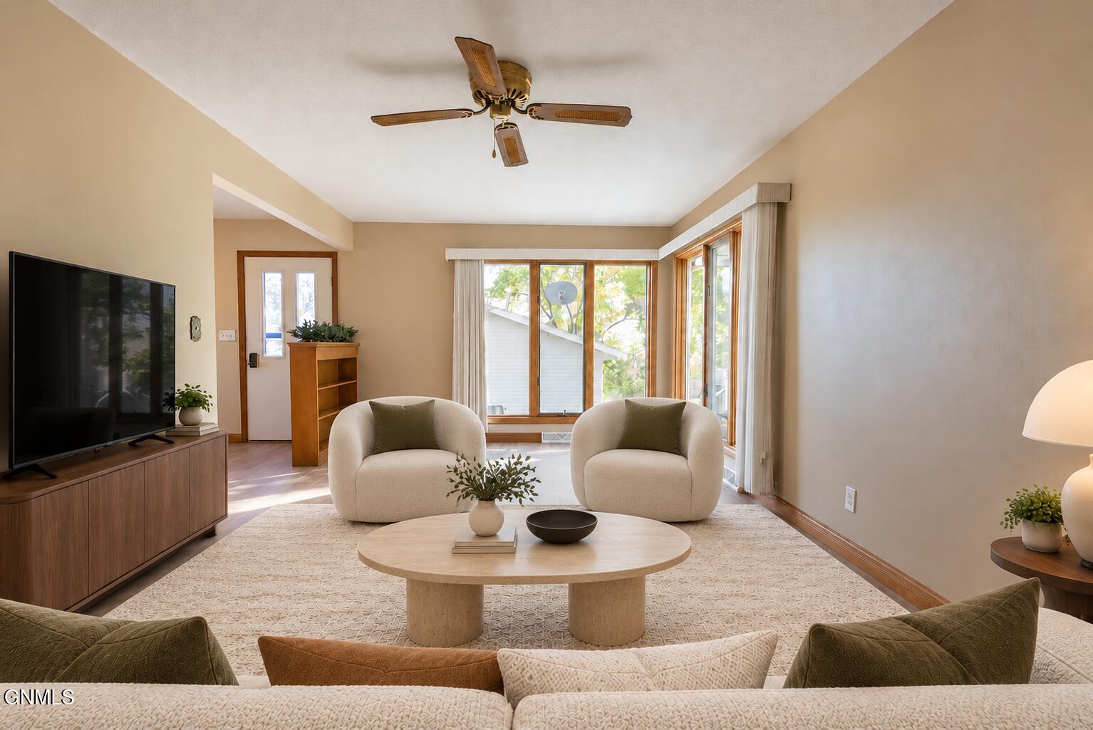 main property photo 14