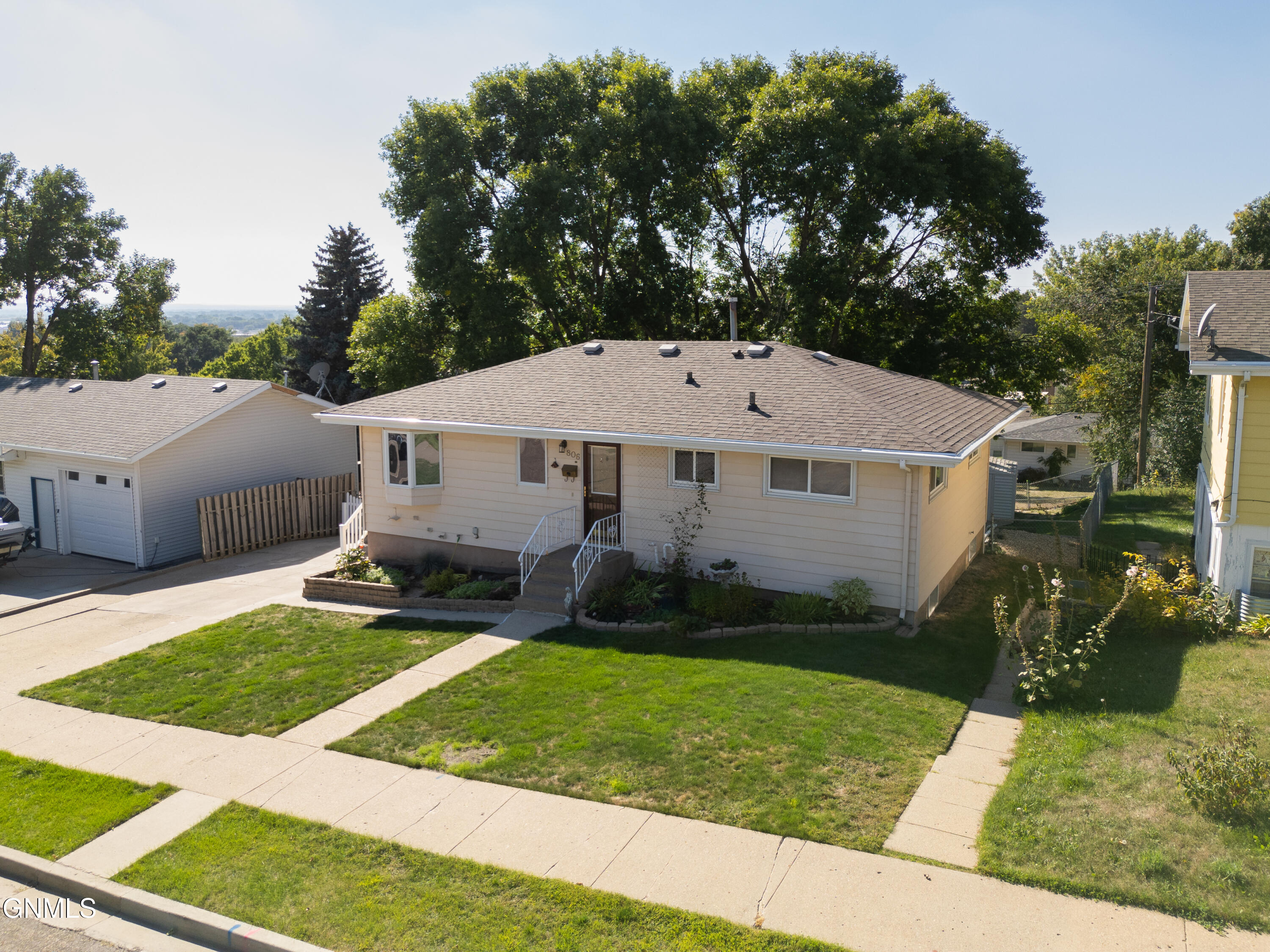 main property photo 54