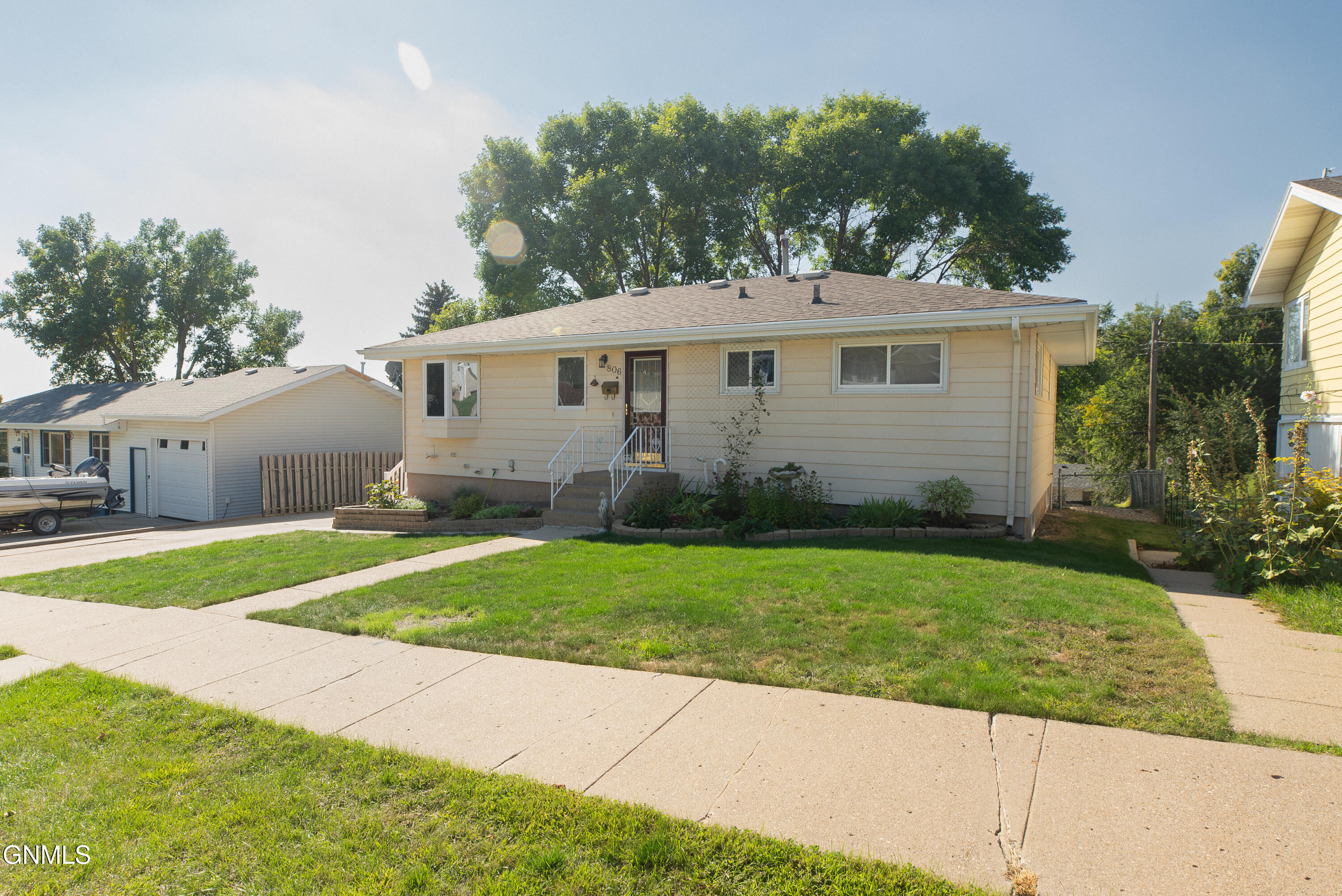 main property photo 57