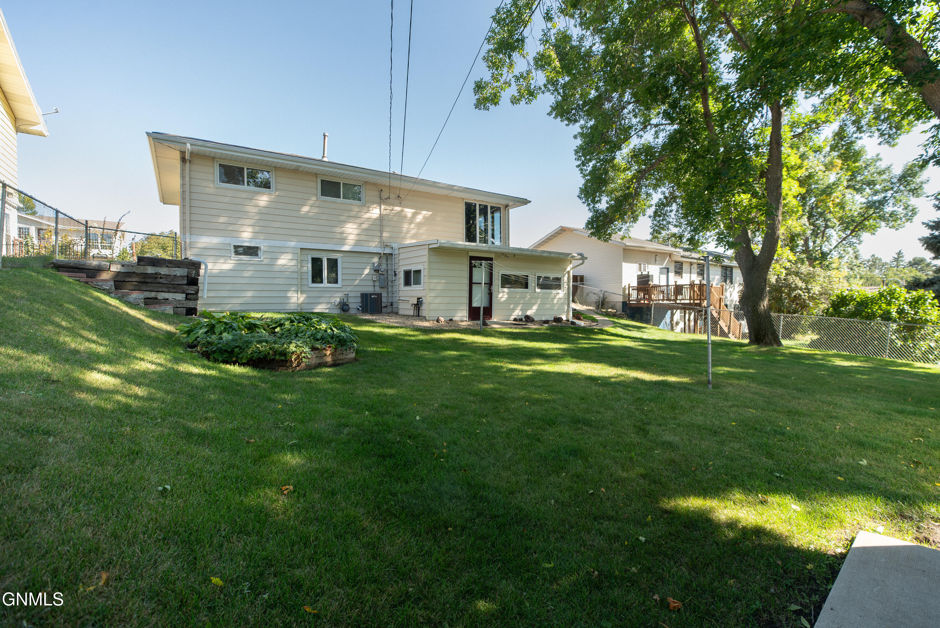 main property photo 64