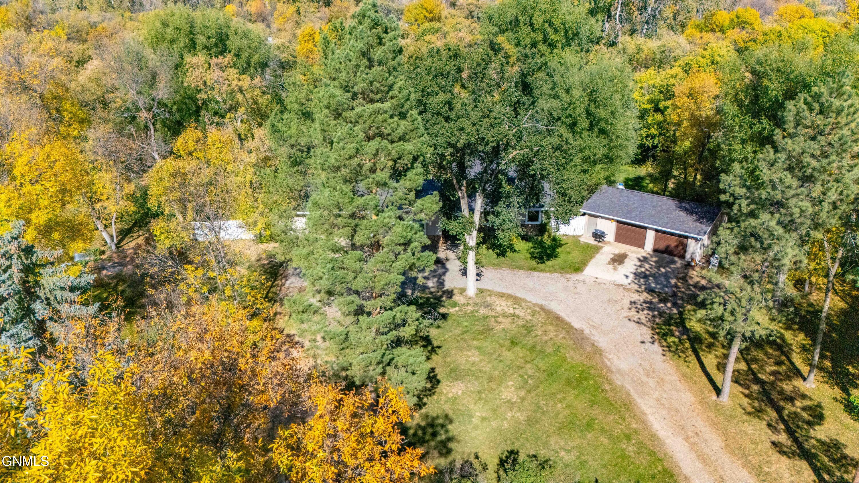 main property photo 30