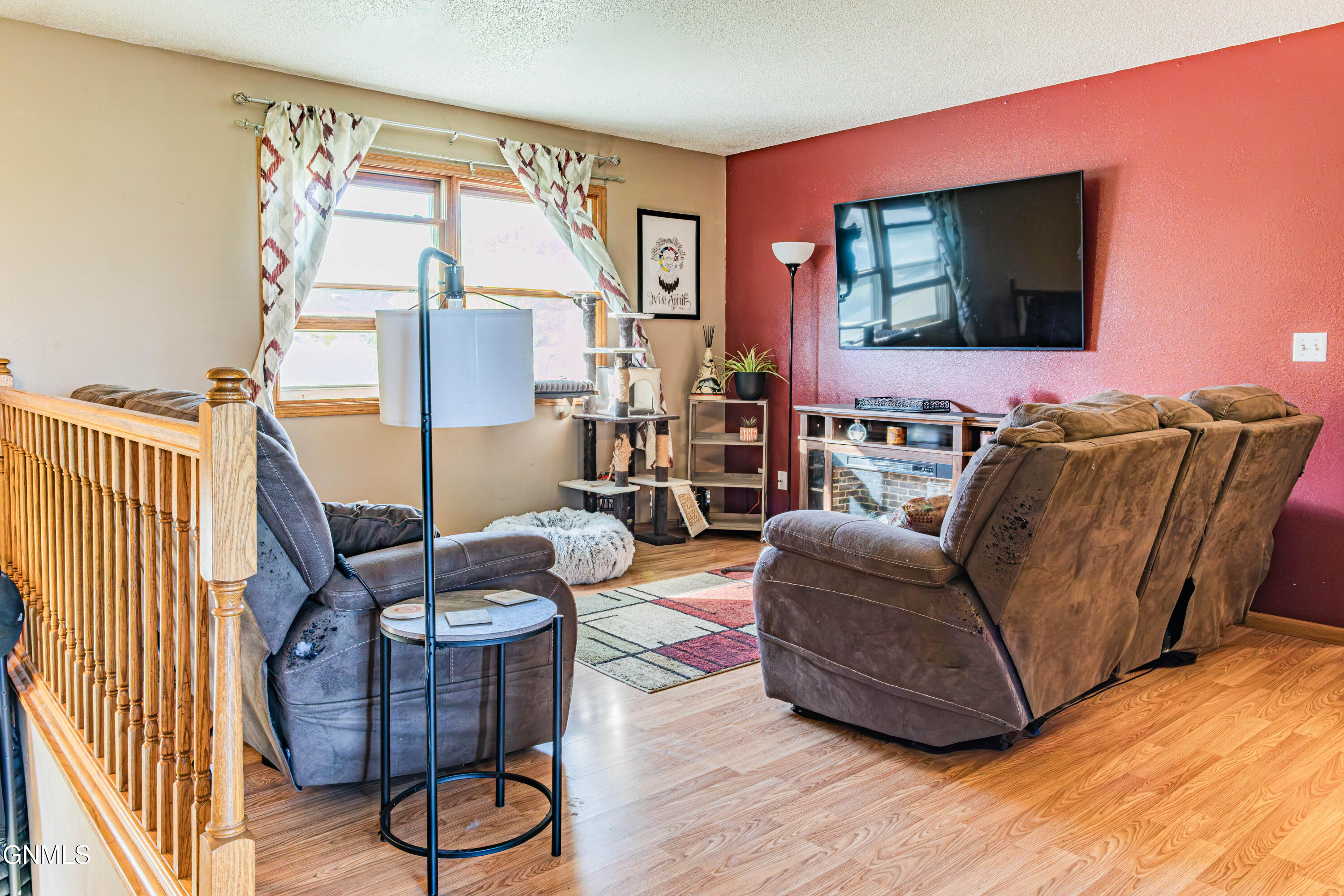 main property photo 13