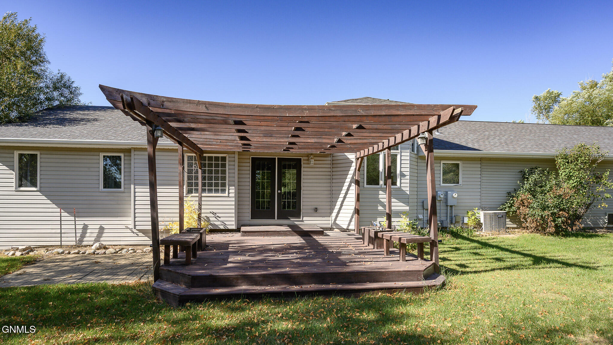 main property photo 51
