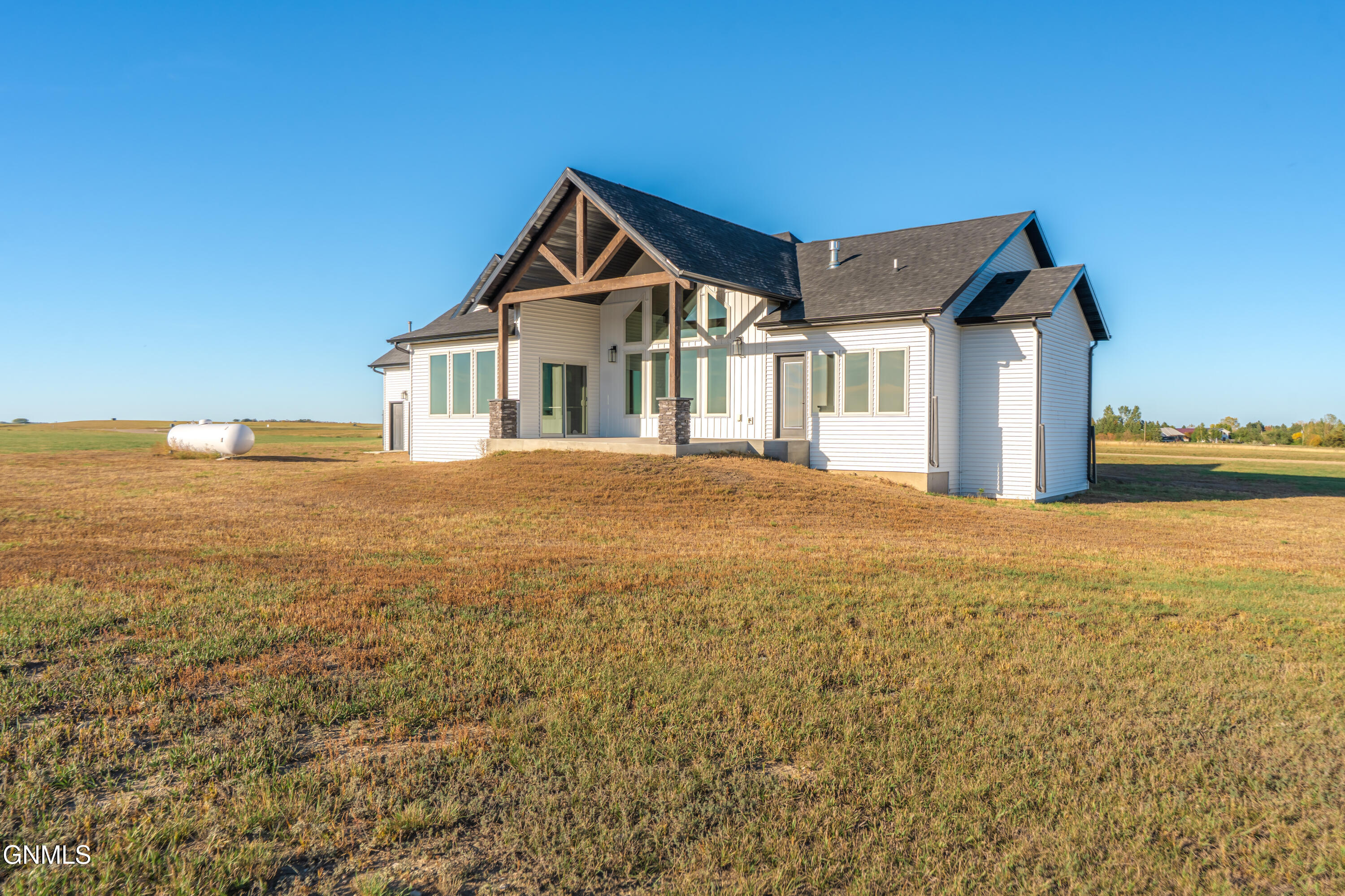 main property photo 128