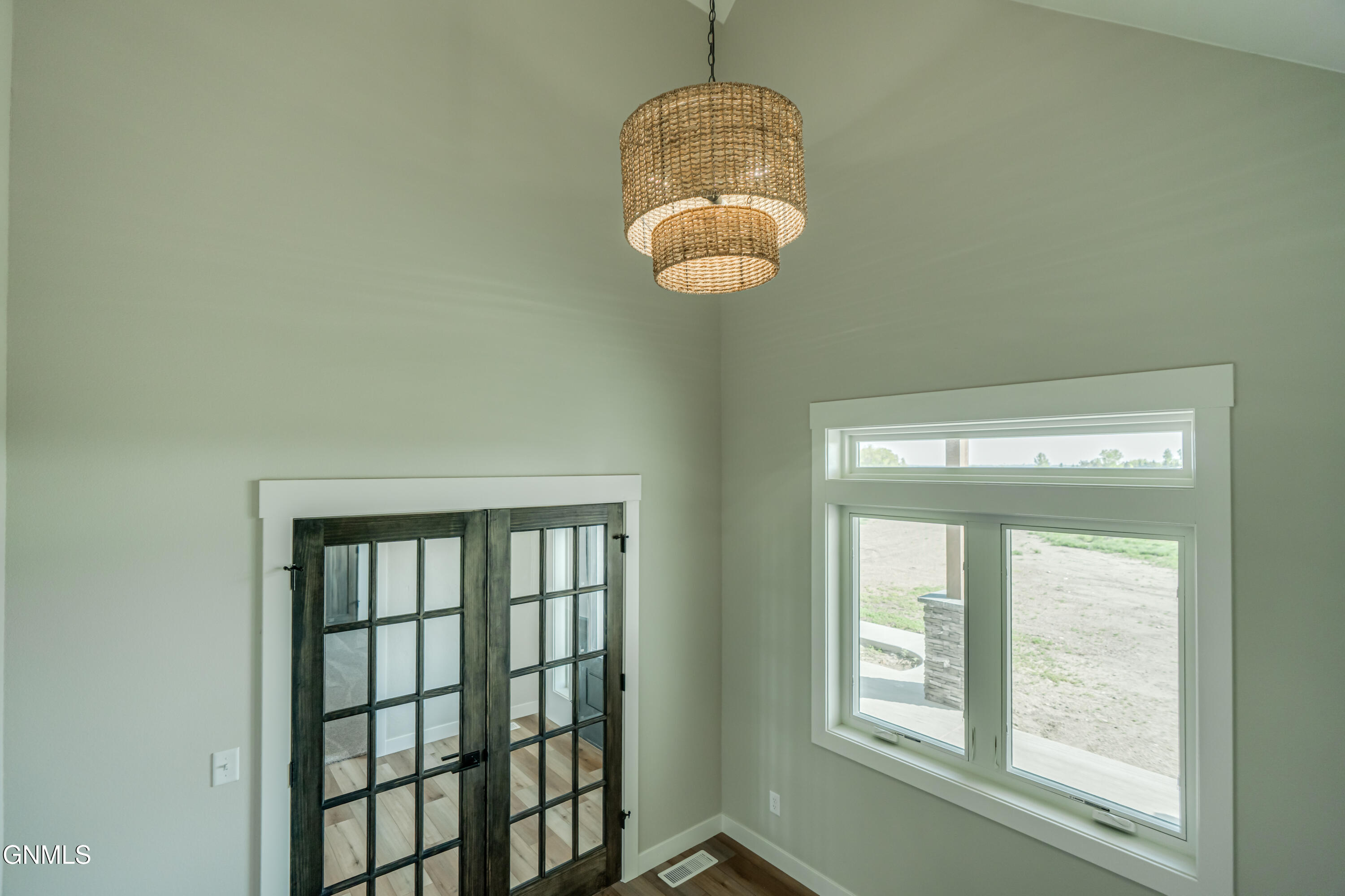 main property photo 70