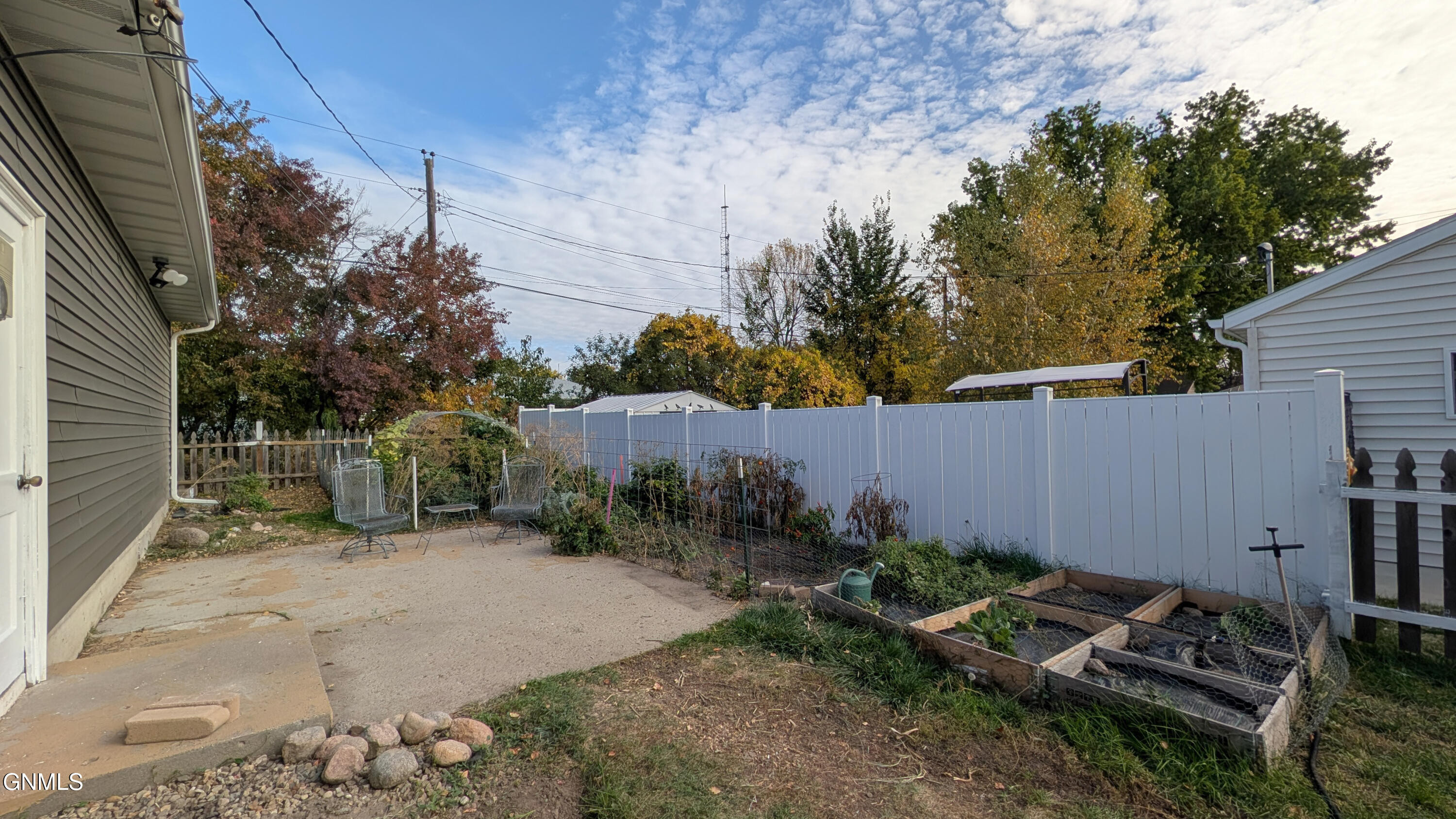 main property photo 42