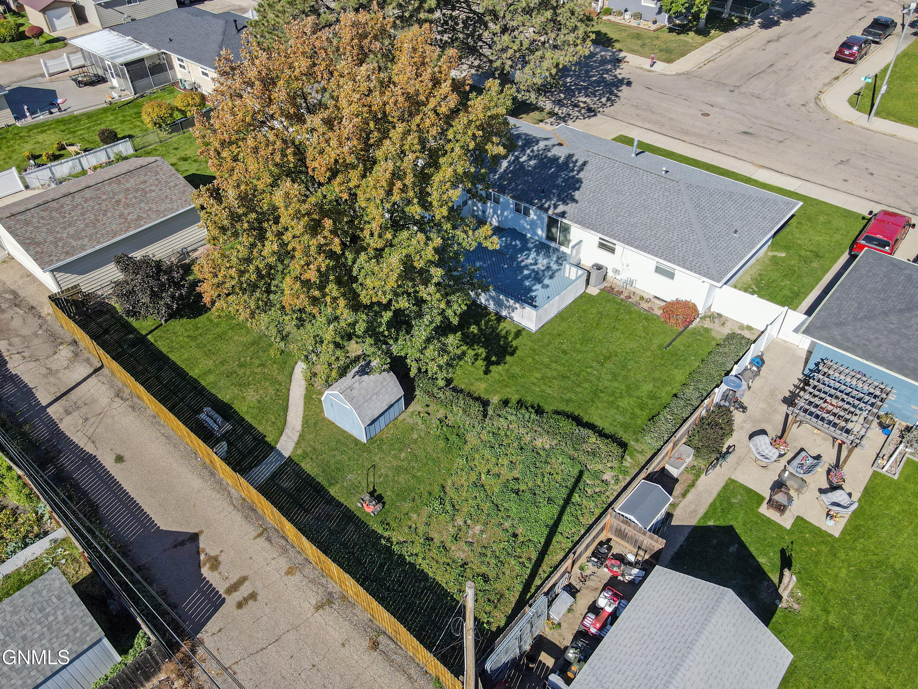 main property photo 3