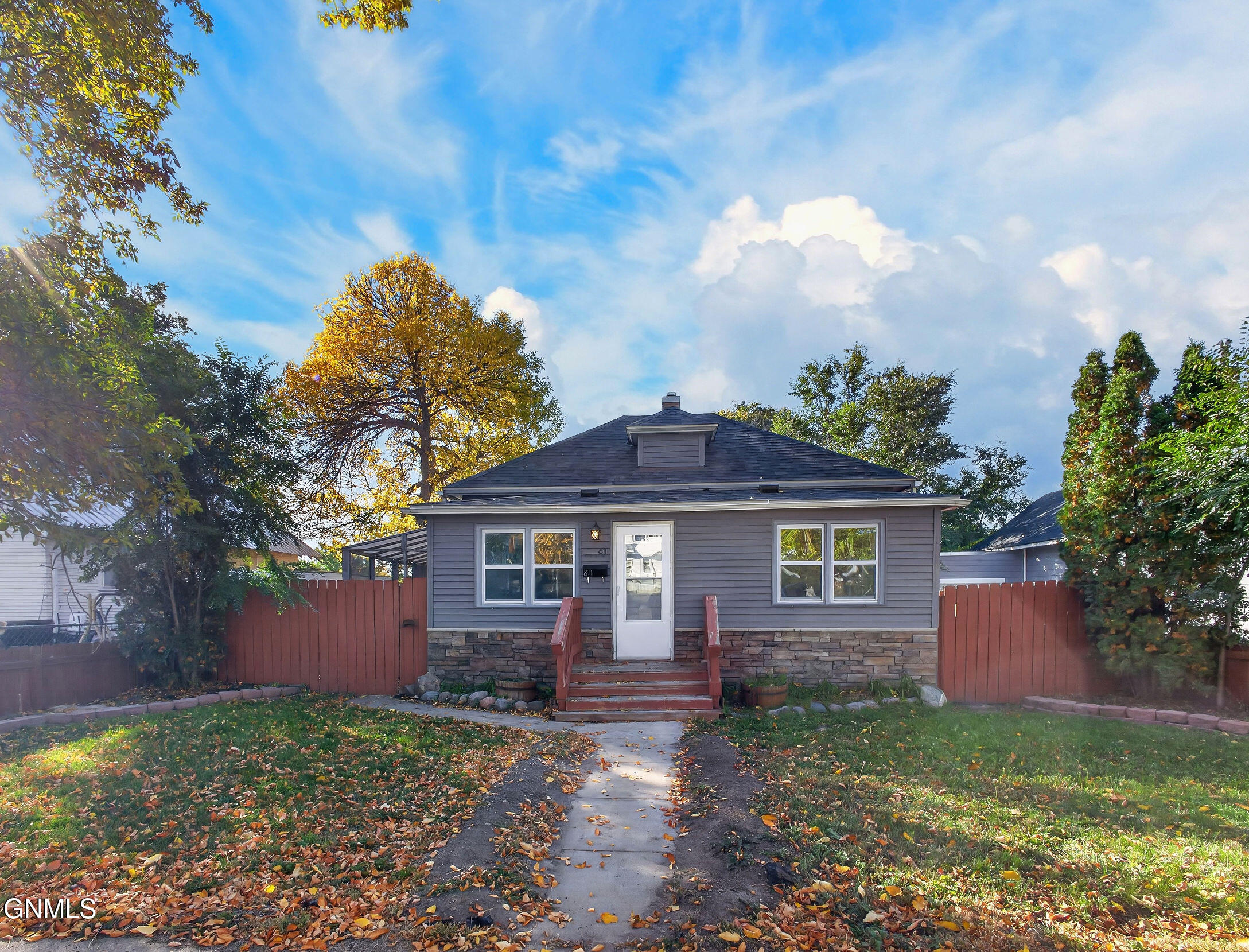 main property photo 2