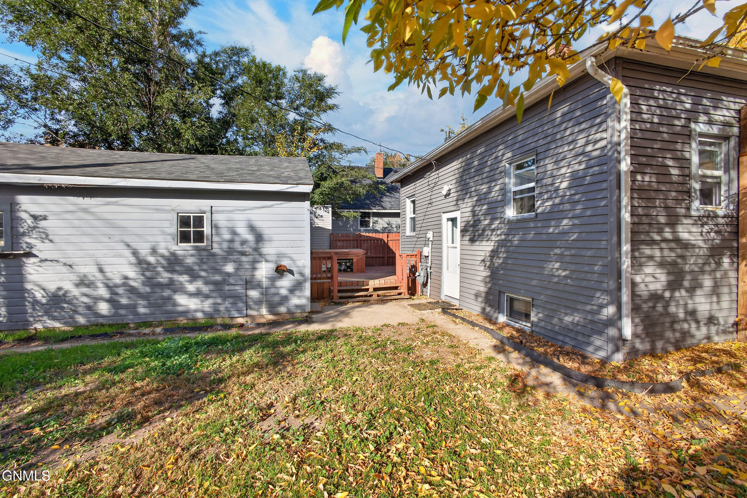 main property photo 26