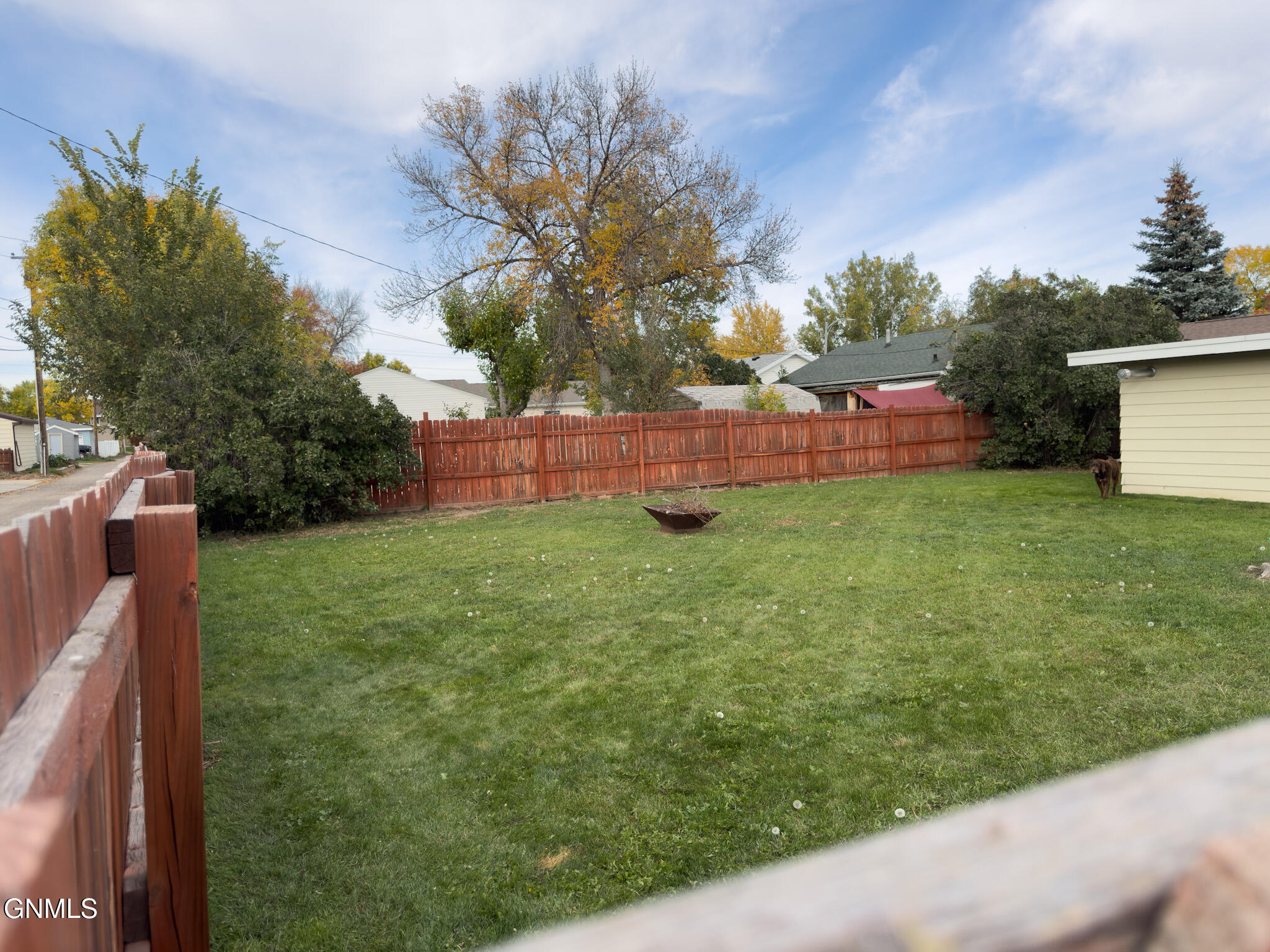 main property photo 20