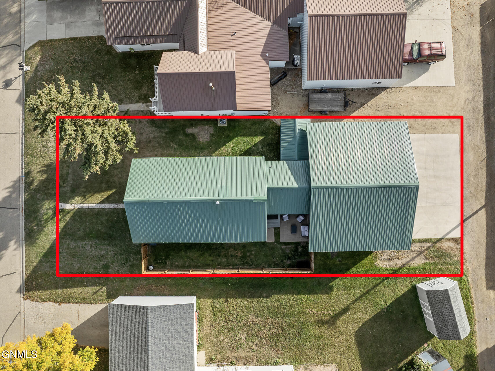 main property photo 12