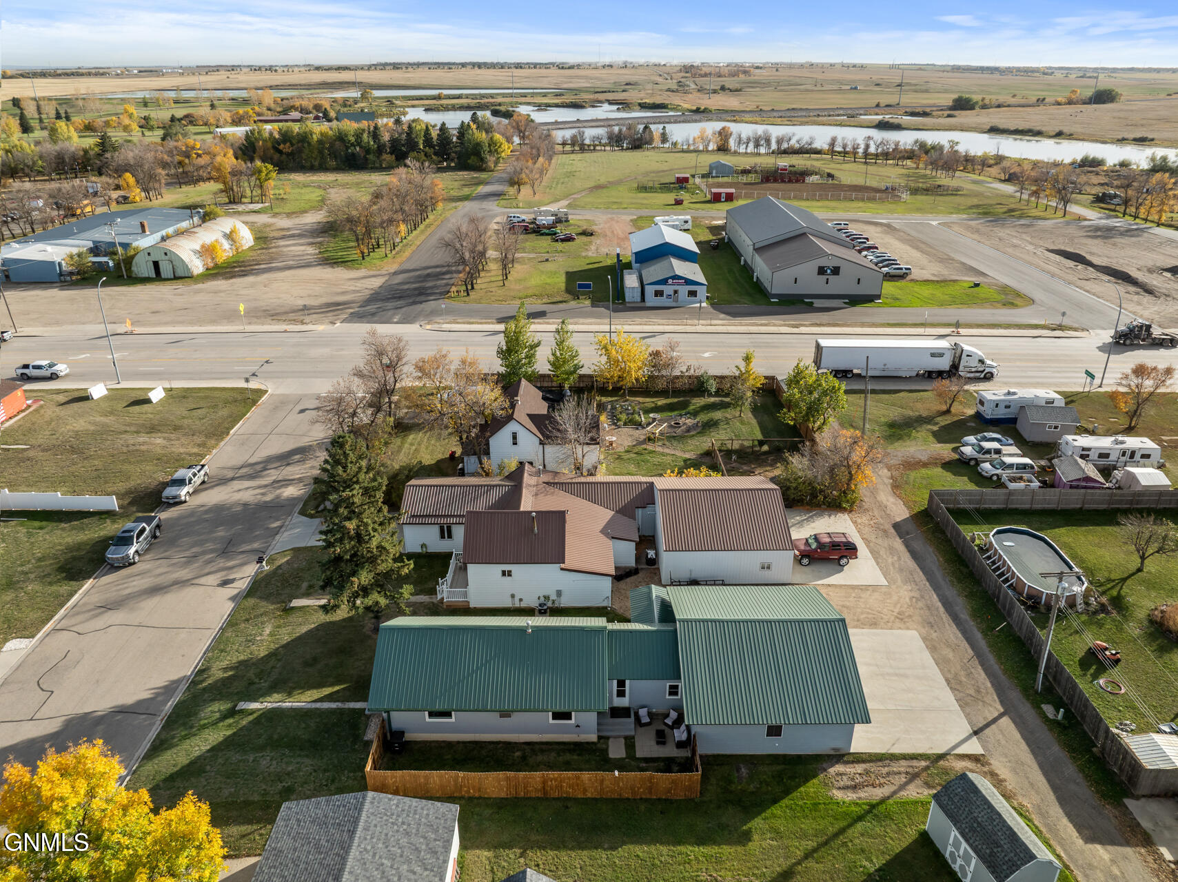 main property photo 9