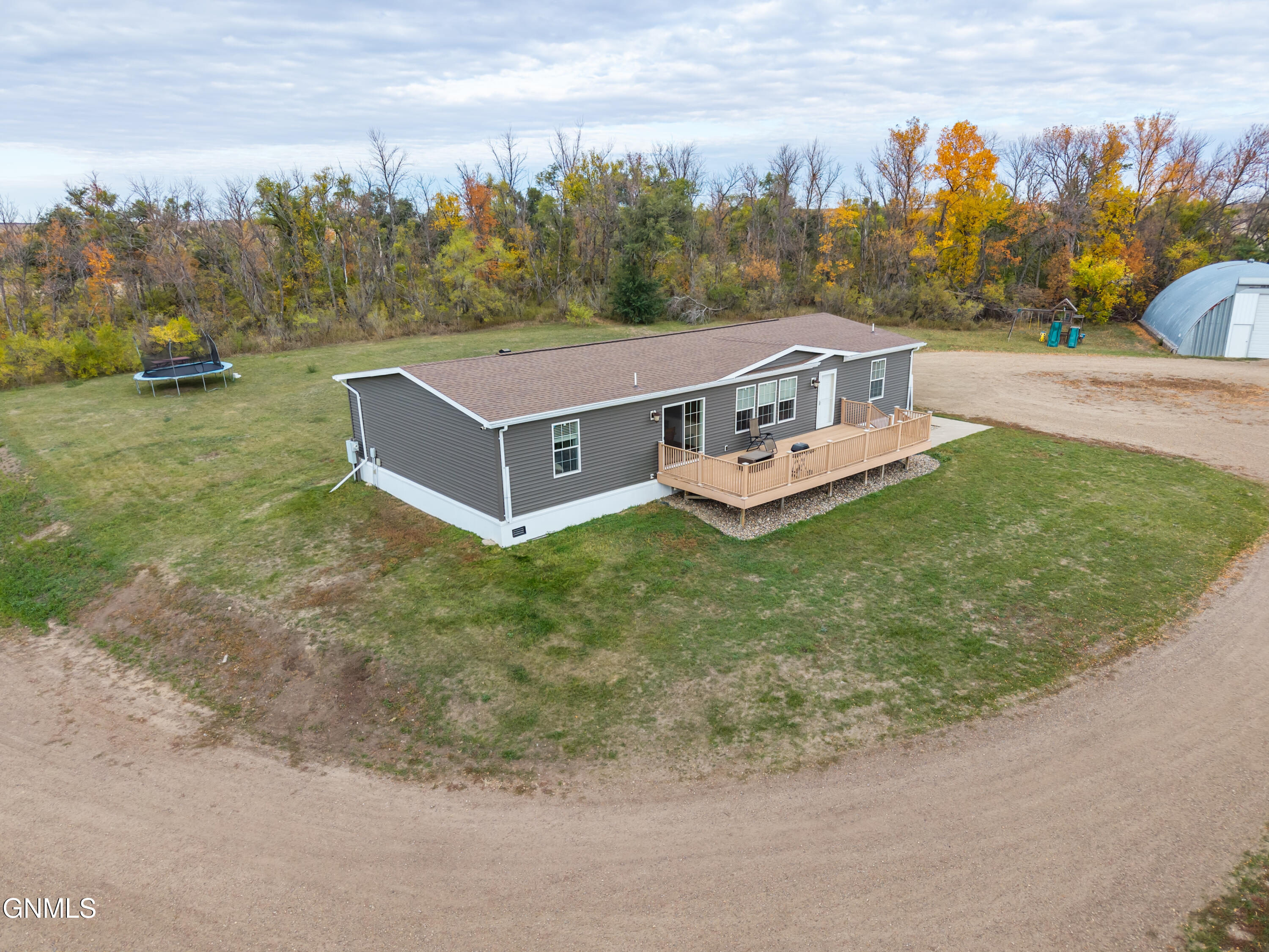 main property photo 12