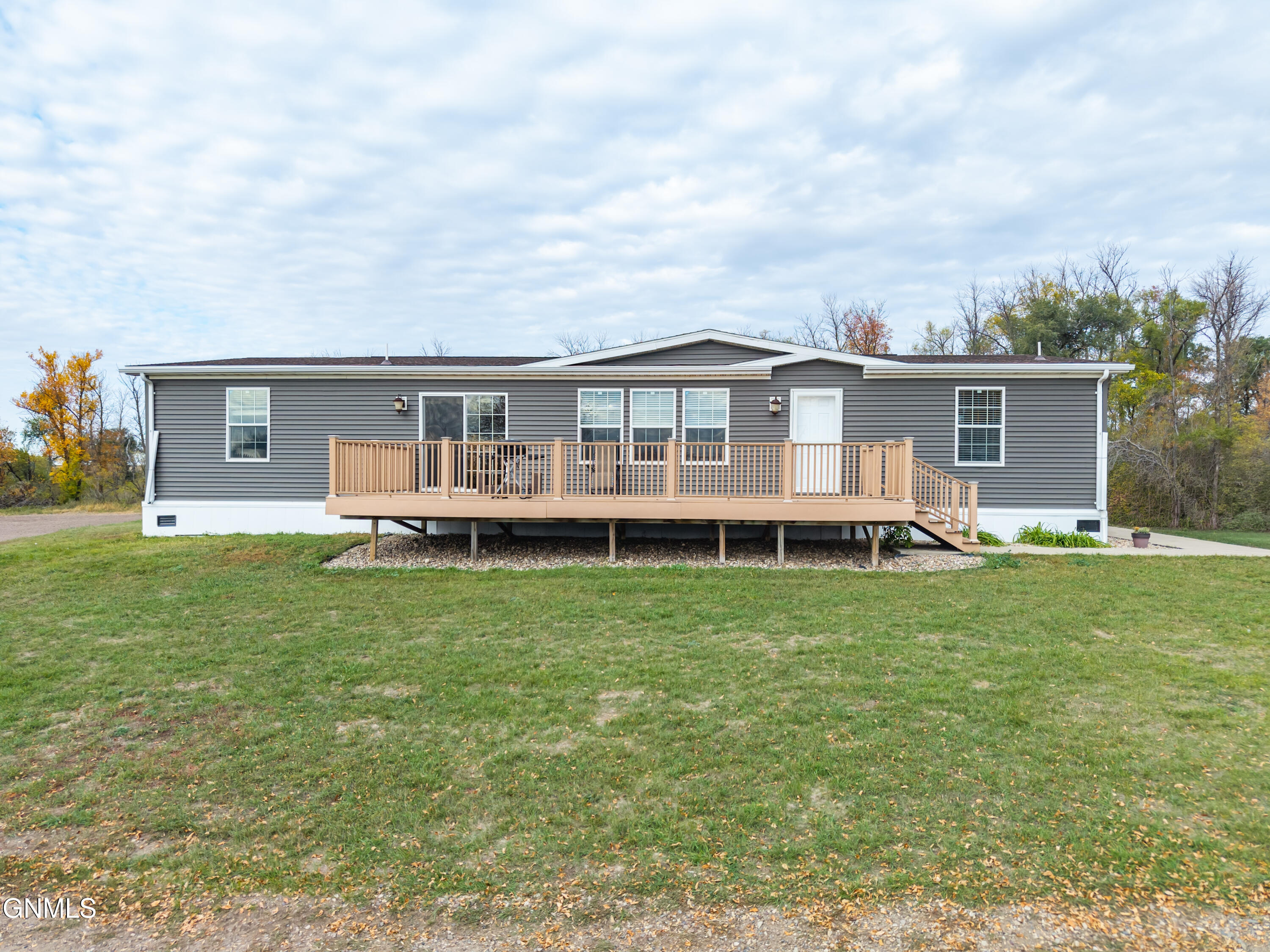 main property photo 16