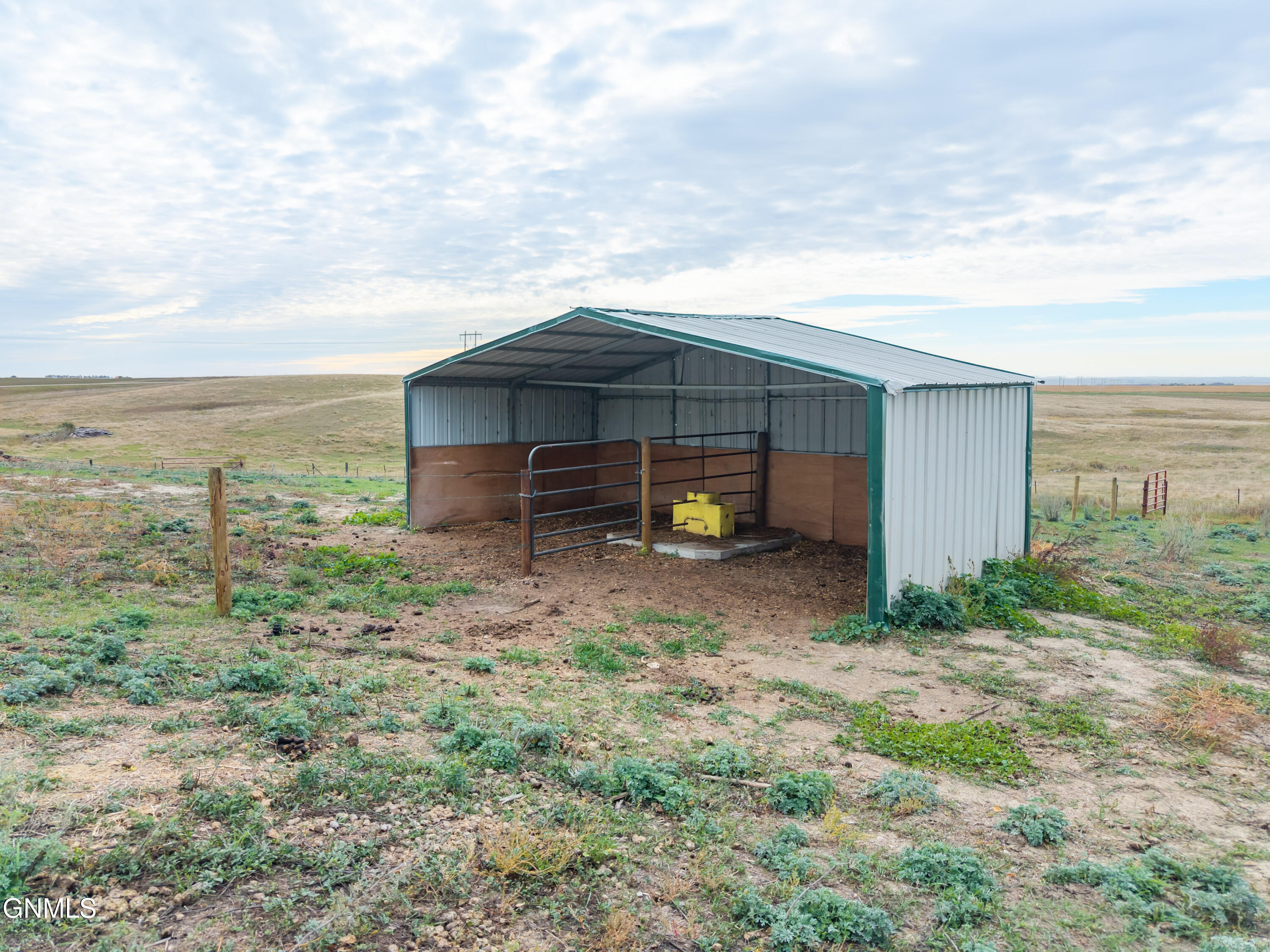 main property photo 47