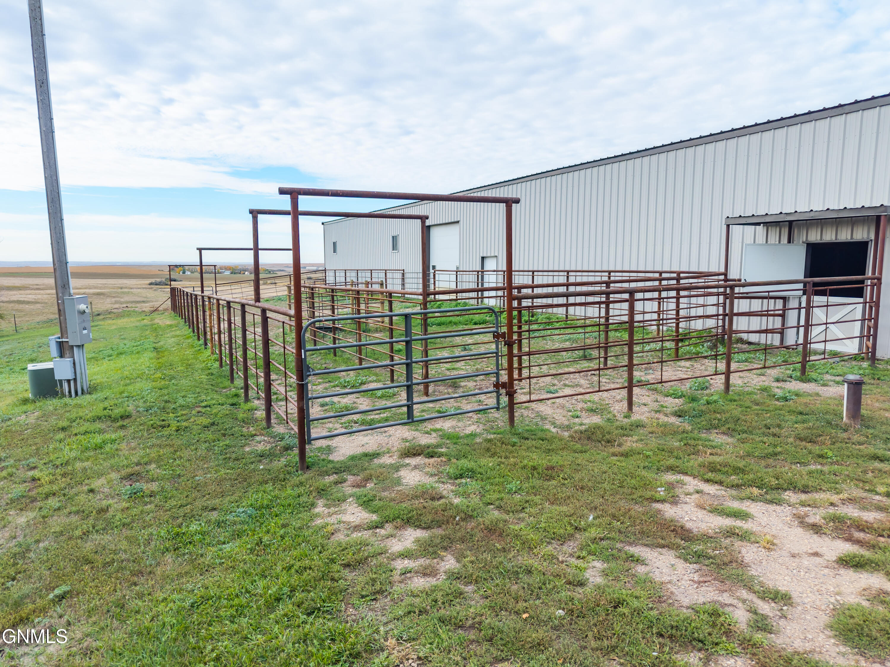 main property photo 50