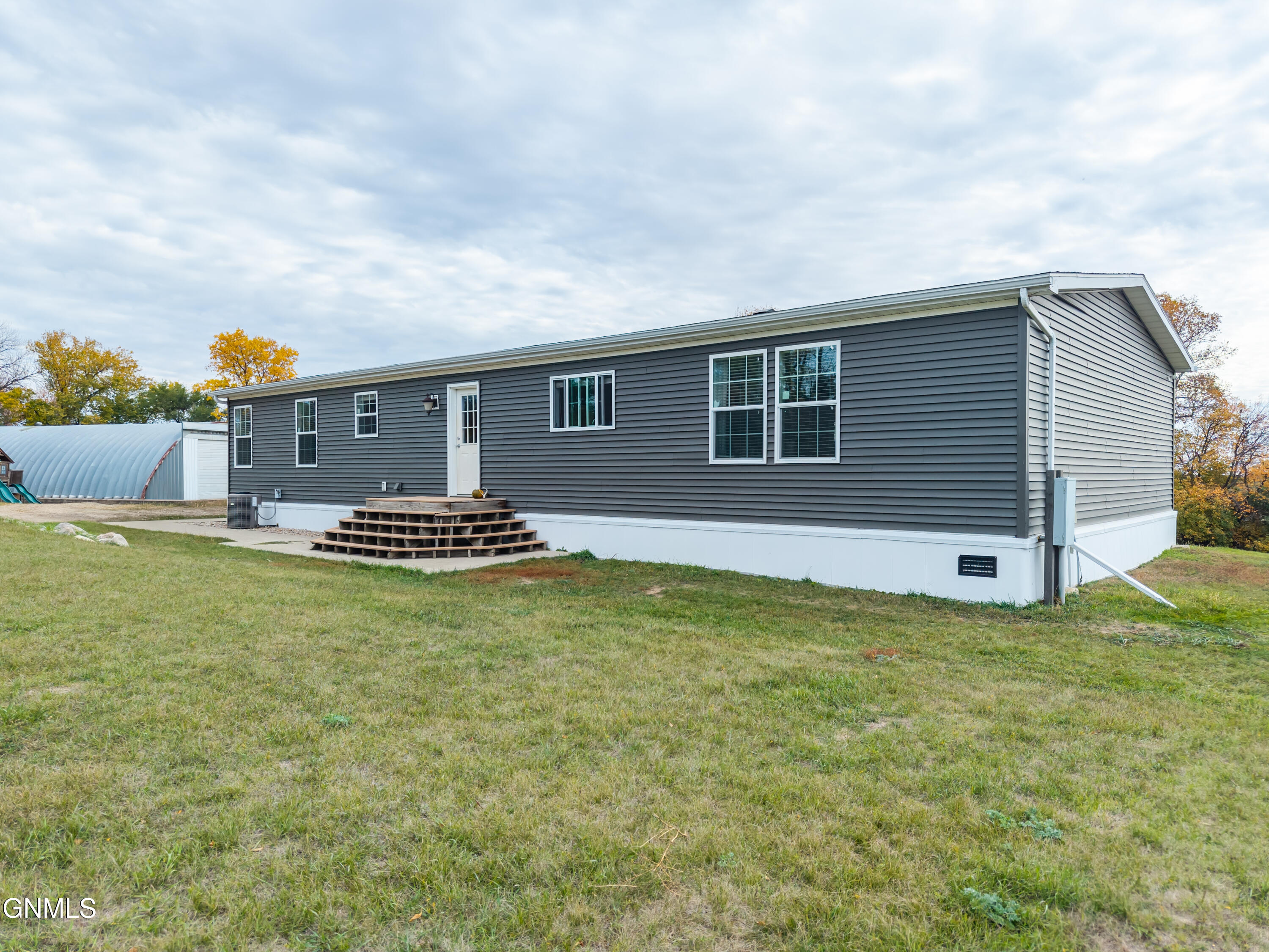 main property photo 78