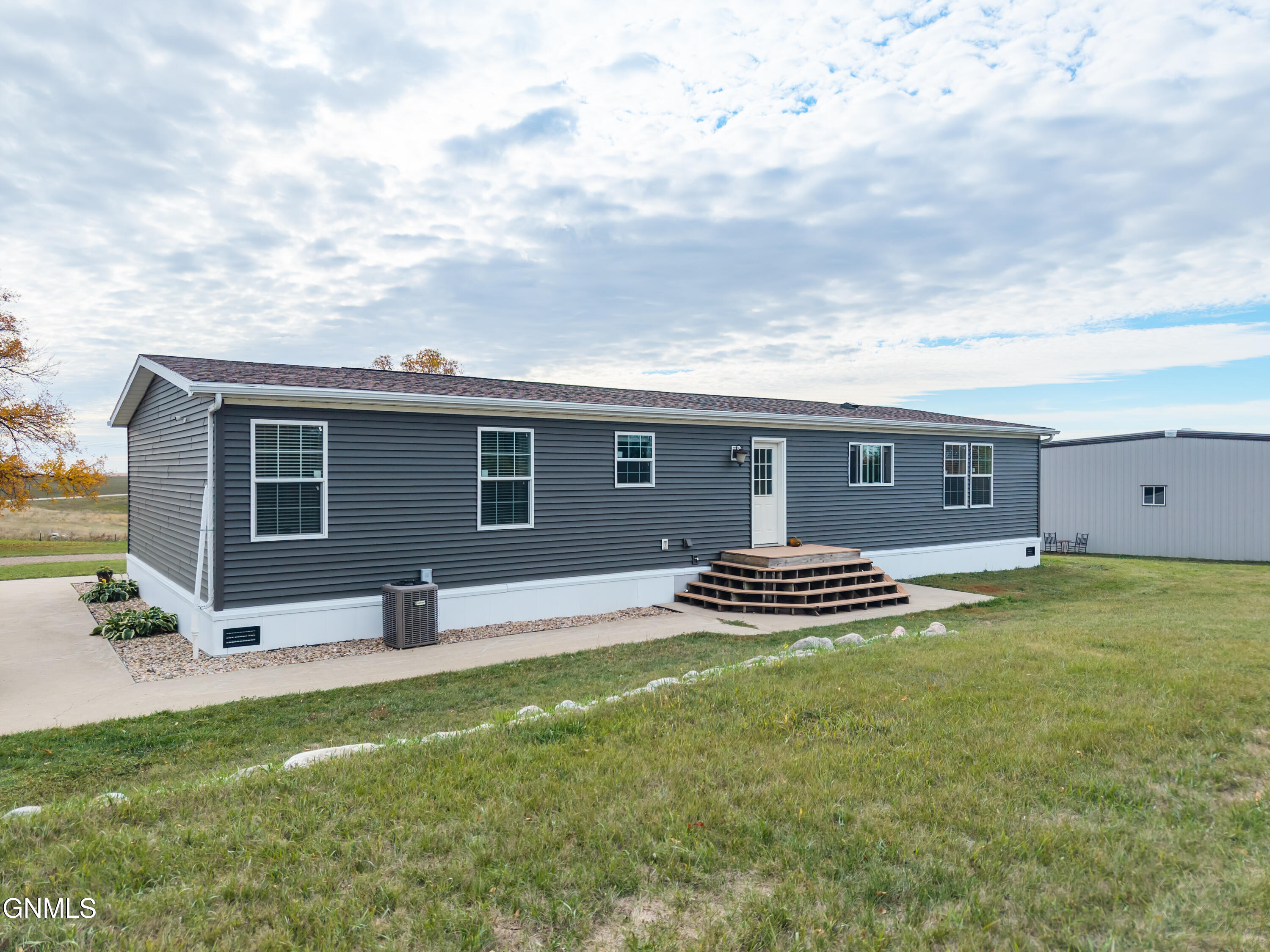 main property photo 79