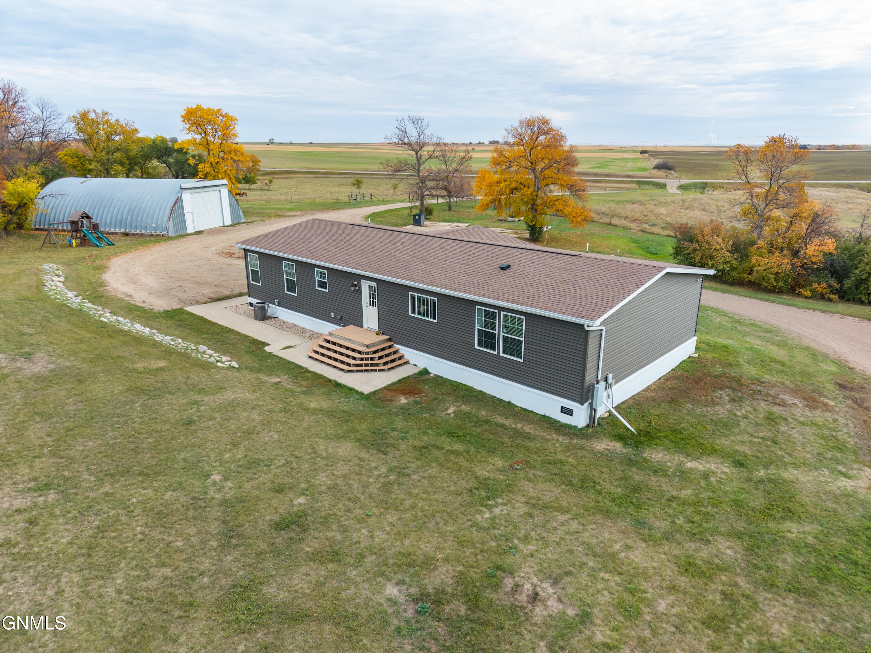 main property photo 81