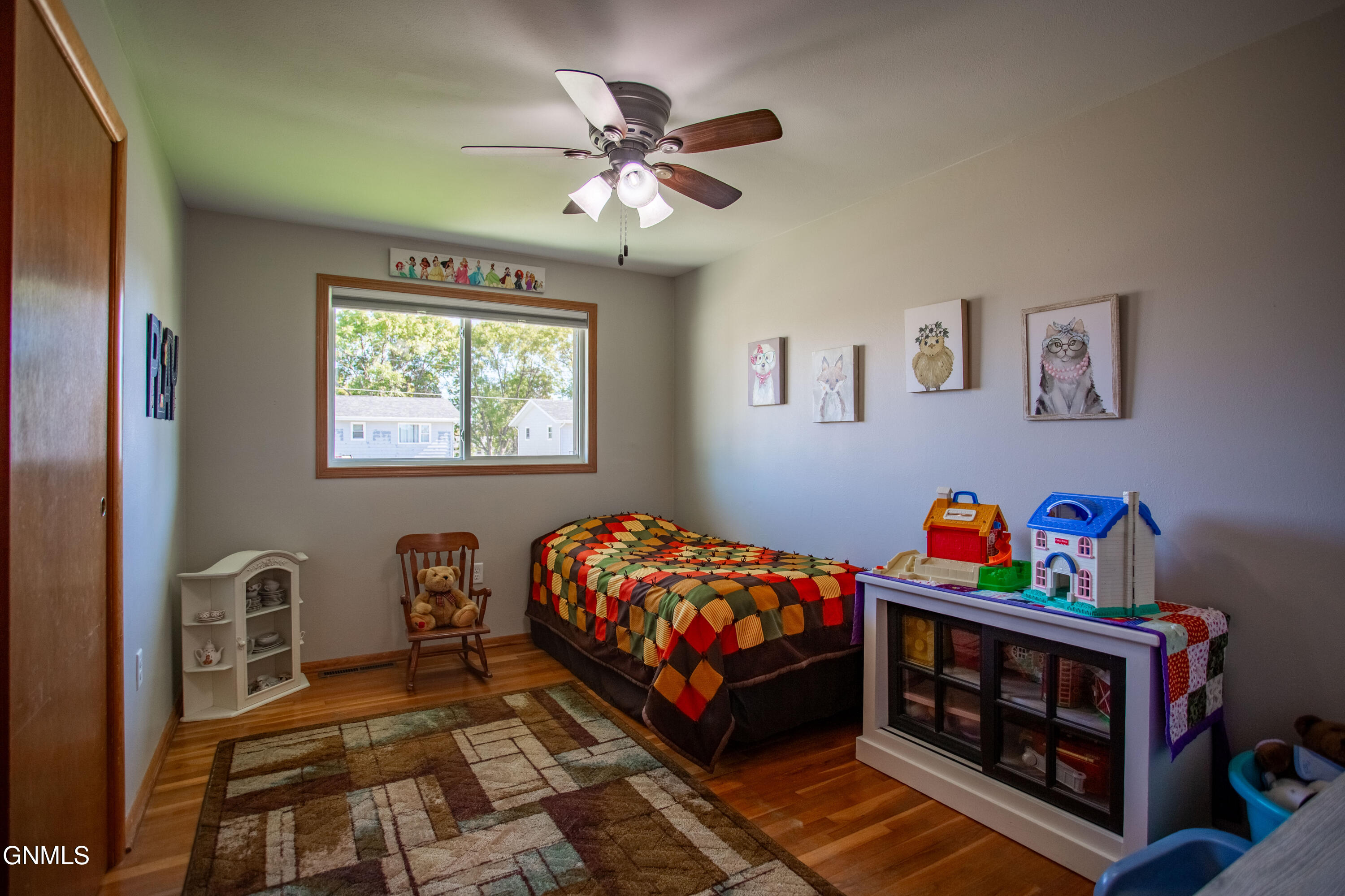 main property photo 17