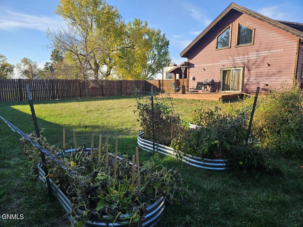 main property photo 41