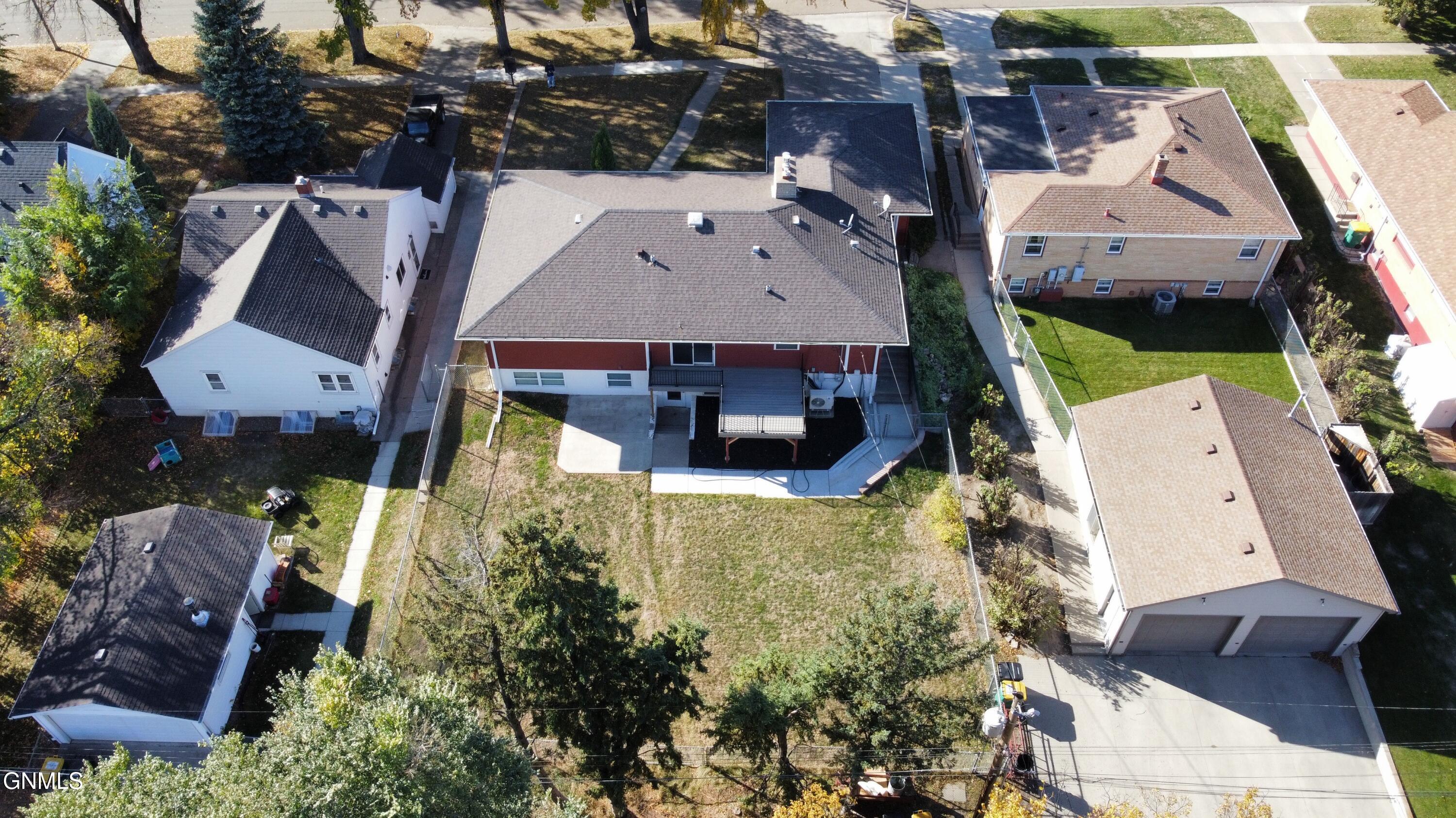 main property photo 41