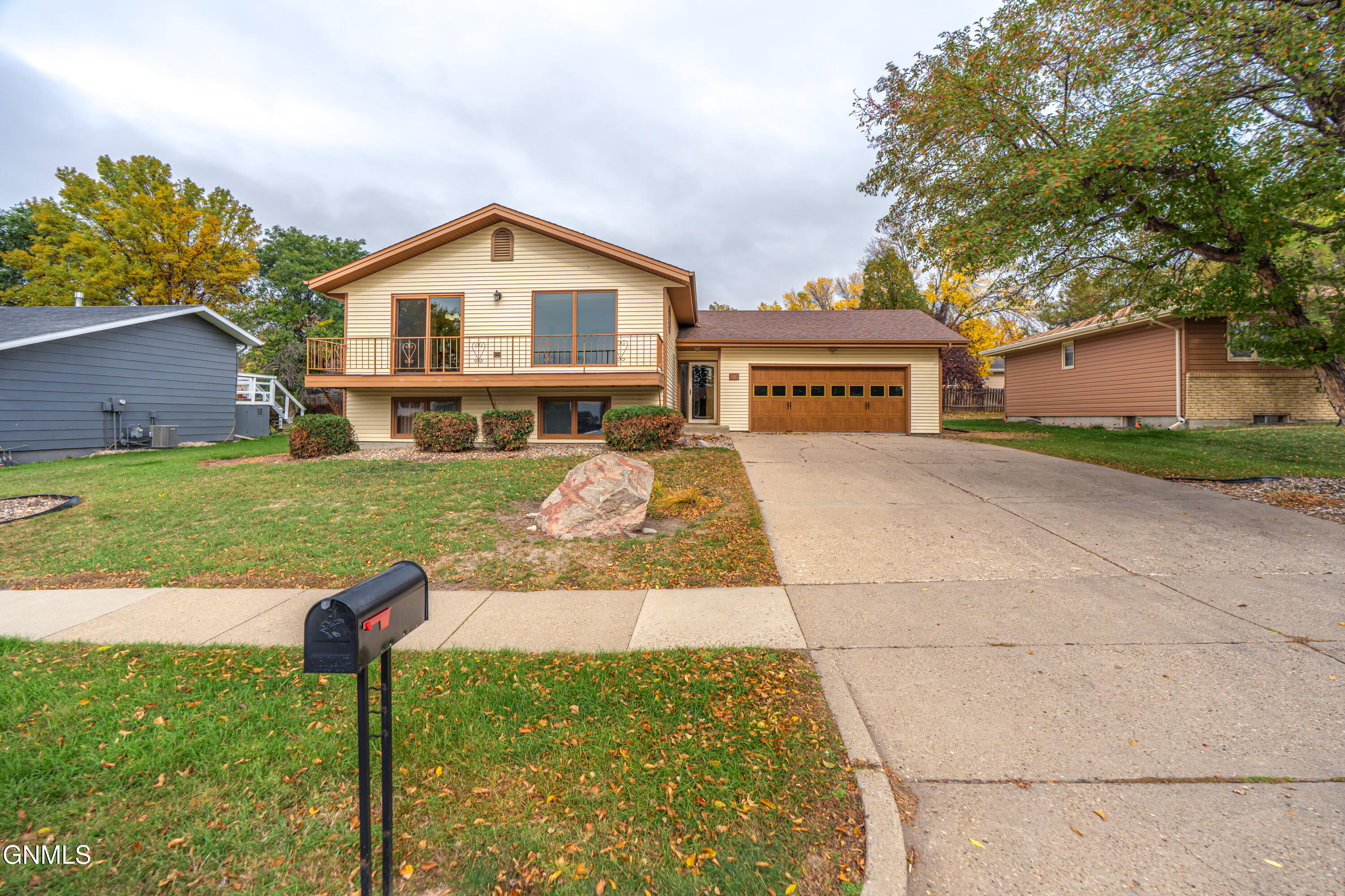 main property photo 70