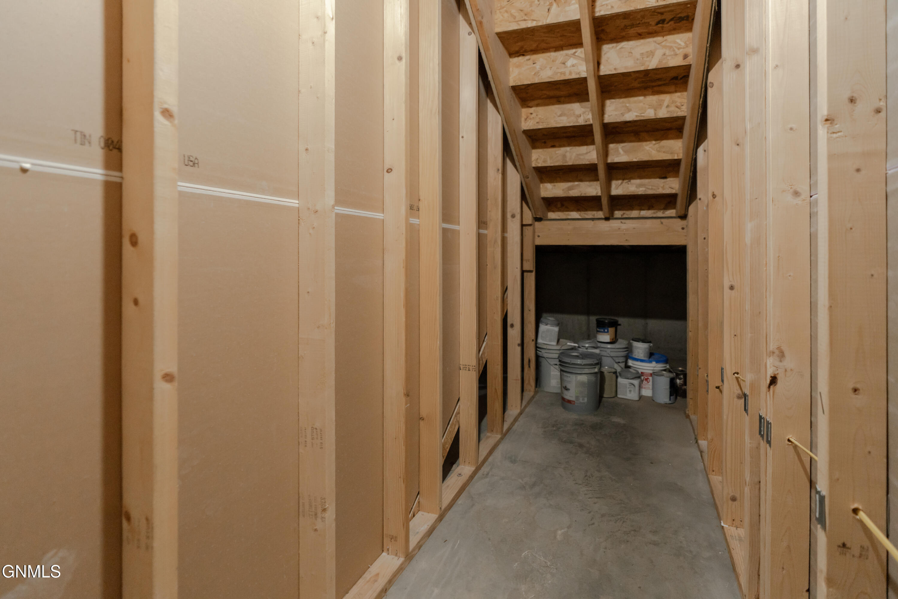 main property photo 60