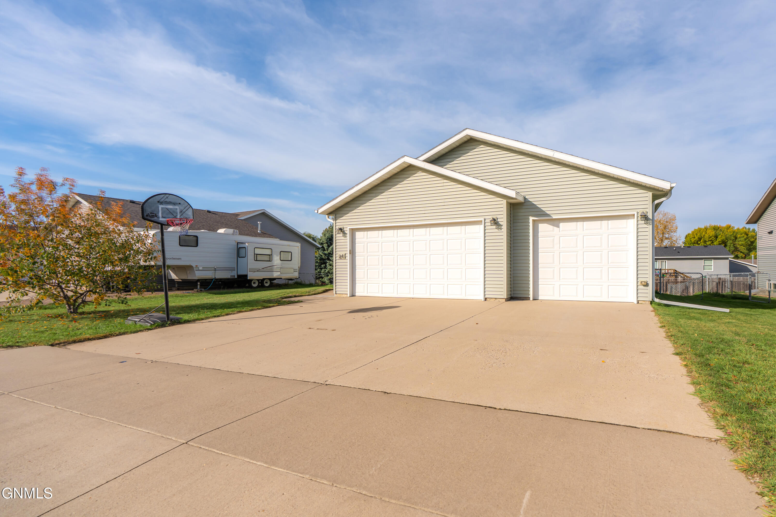 main property photo 64