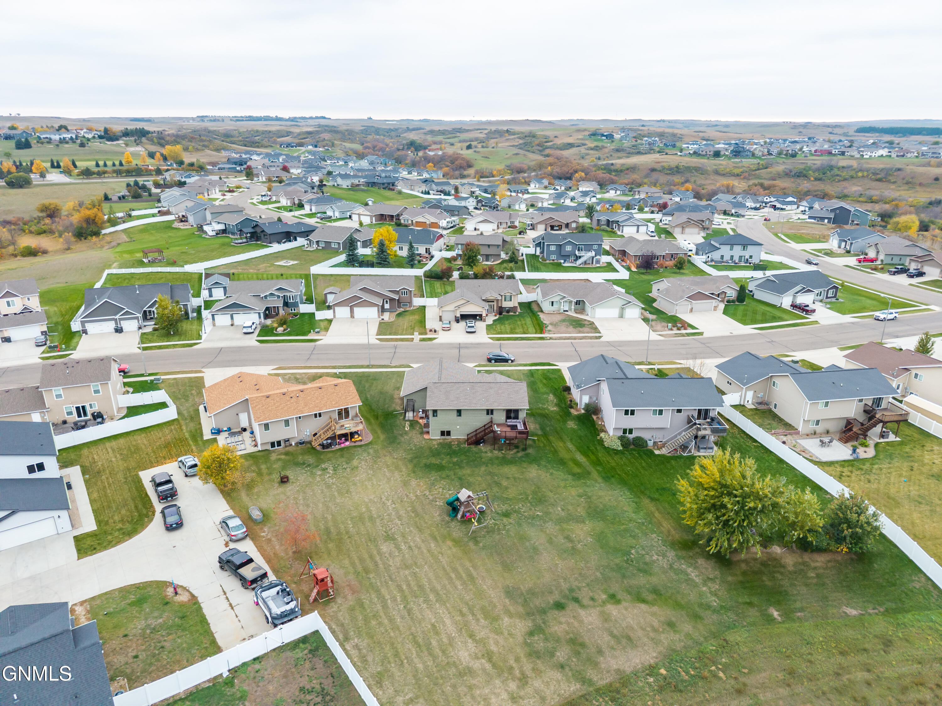 main property photo 43