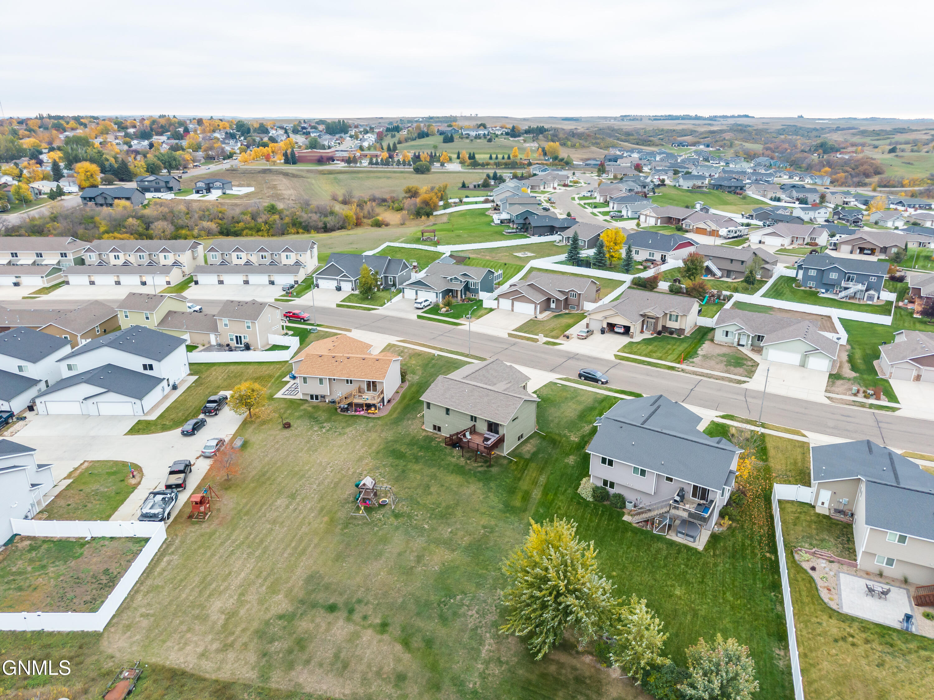 main property photo 44