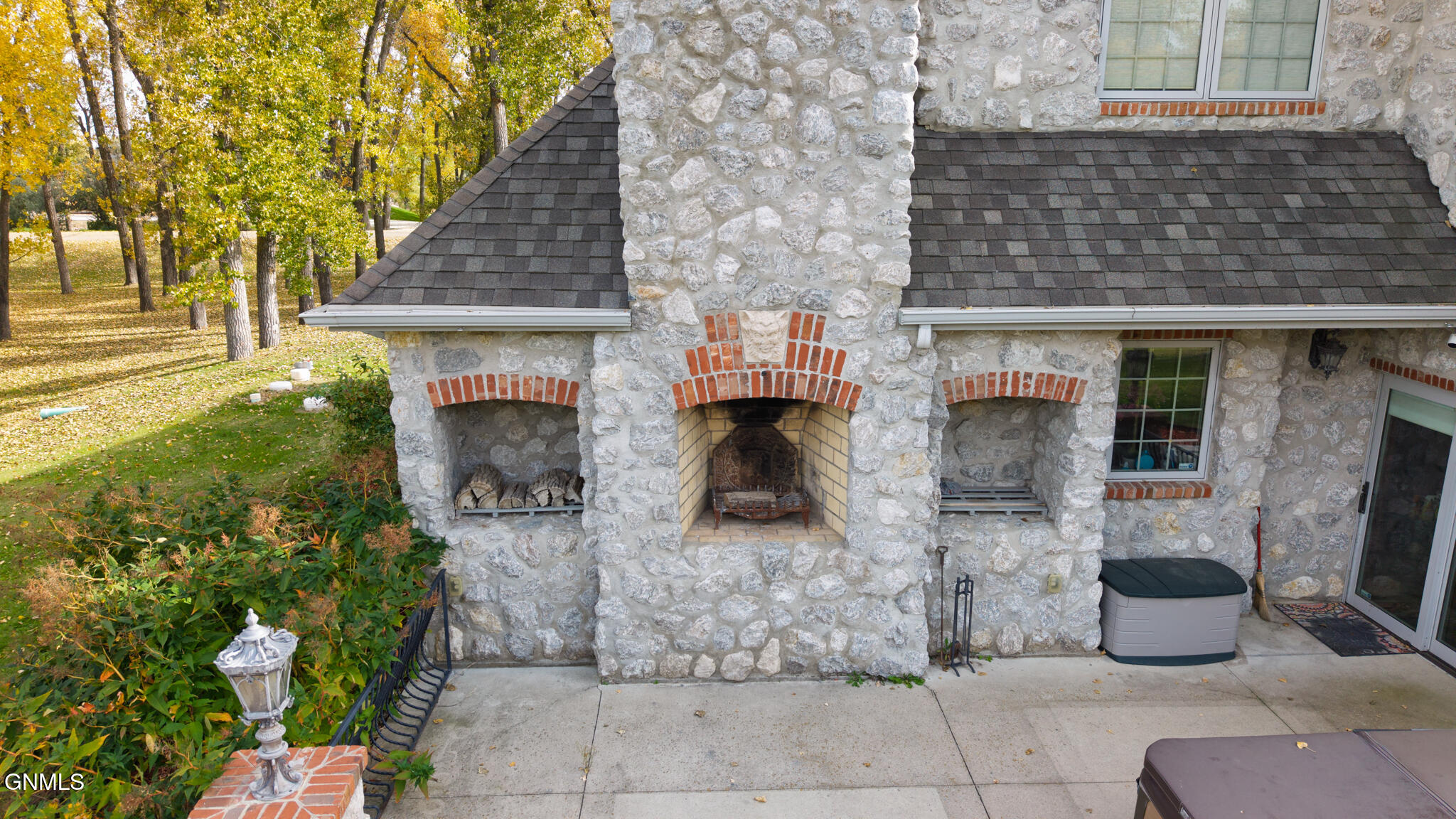 main property photo 109