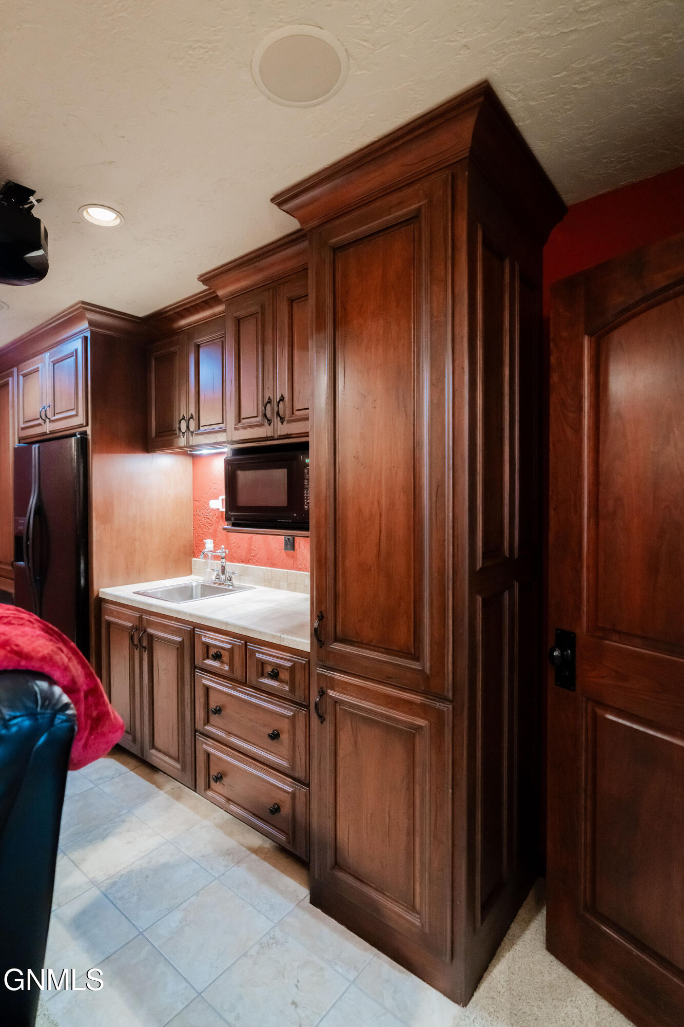 main property photo 87