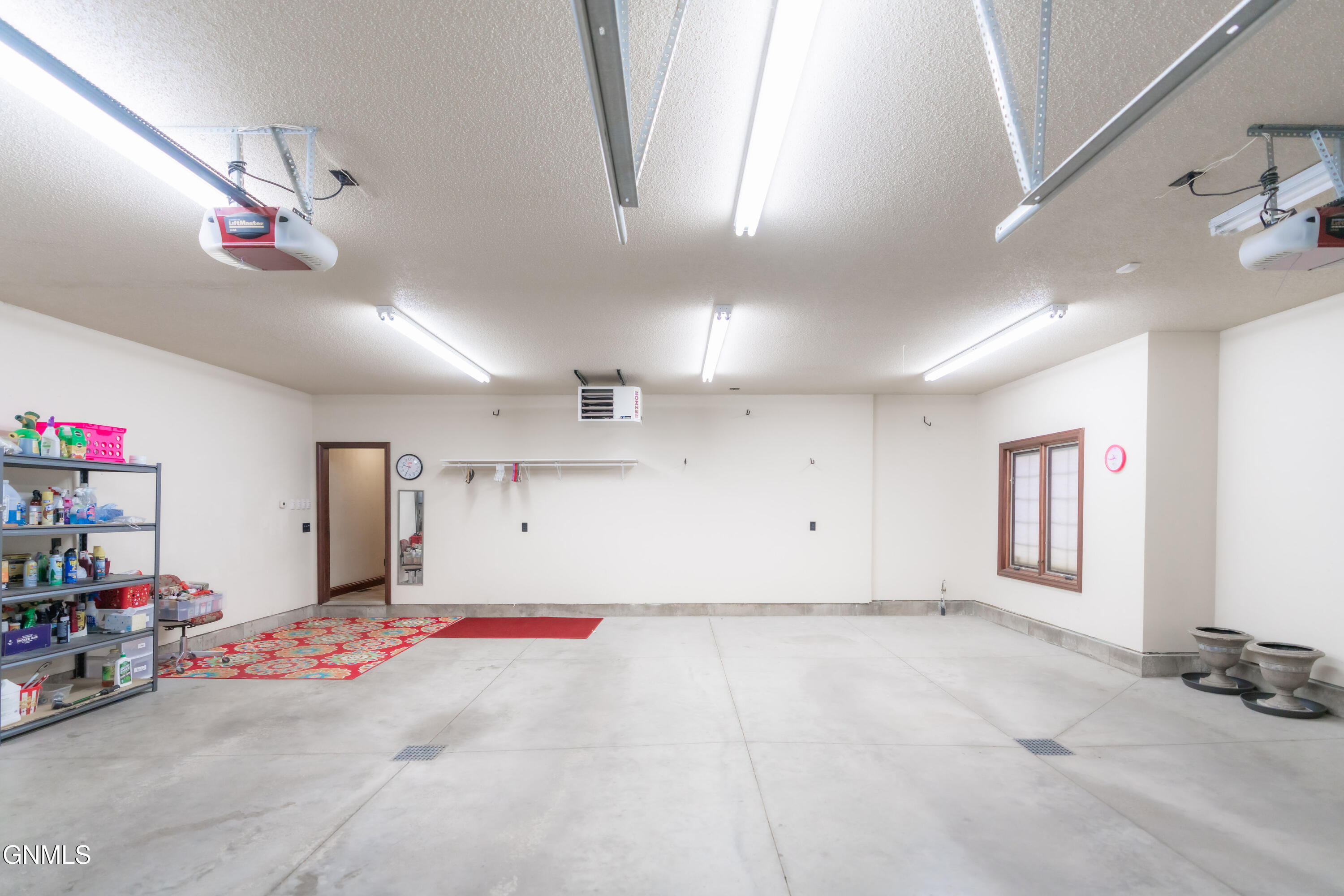 main property photo 94