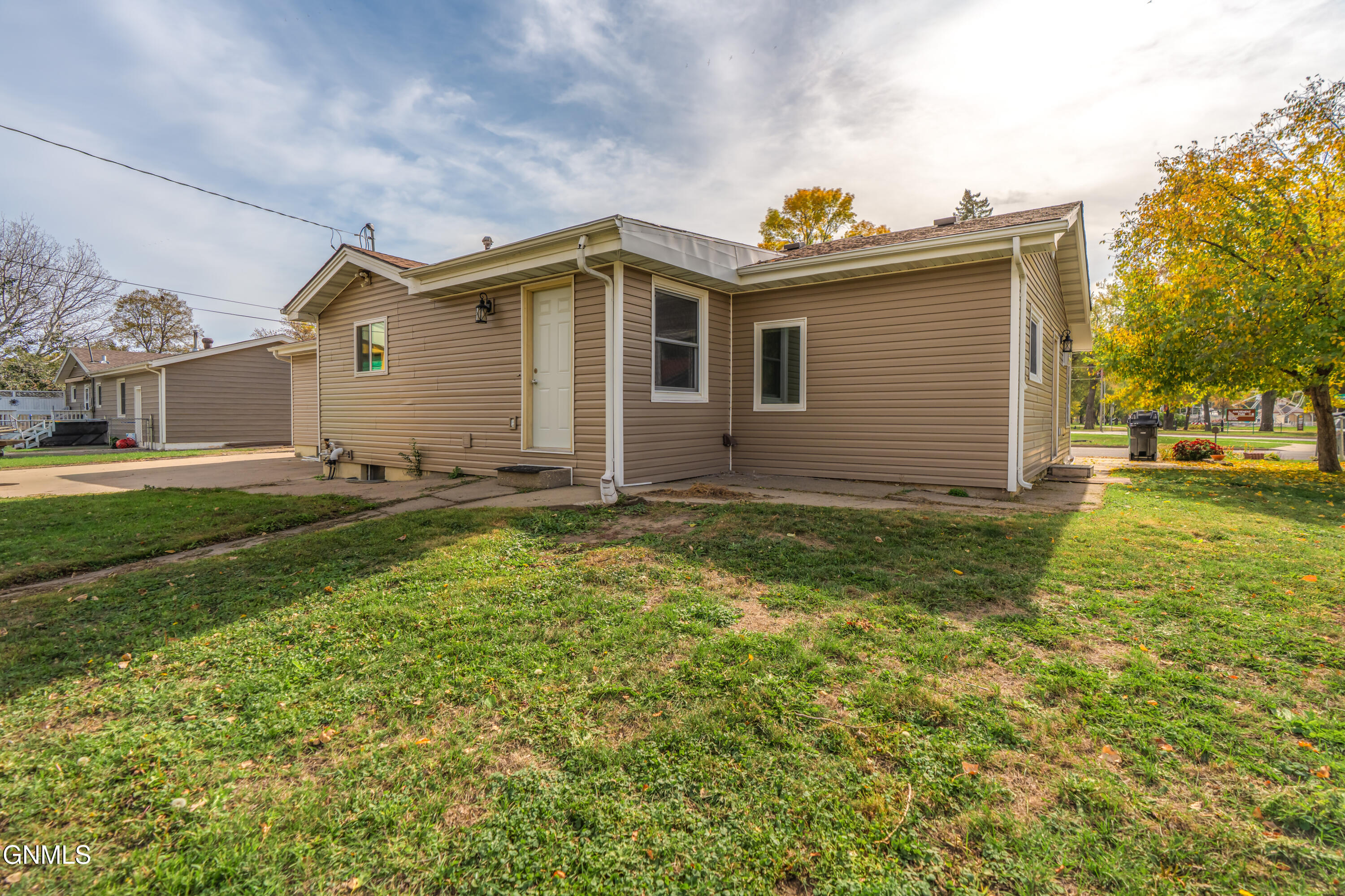 main property photo 53